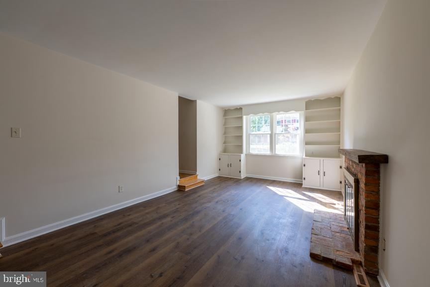 FAIRFIELD CREST - Residential