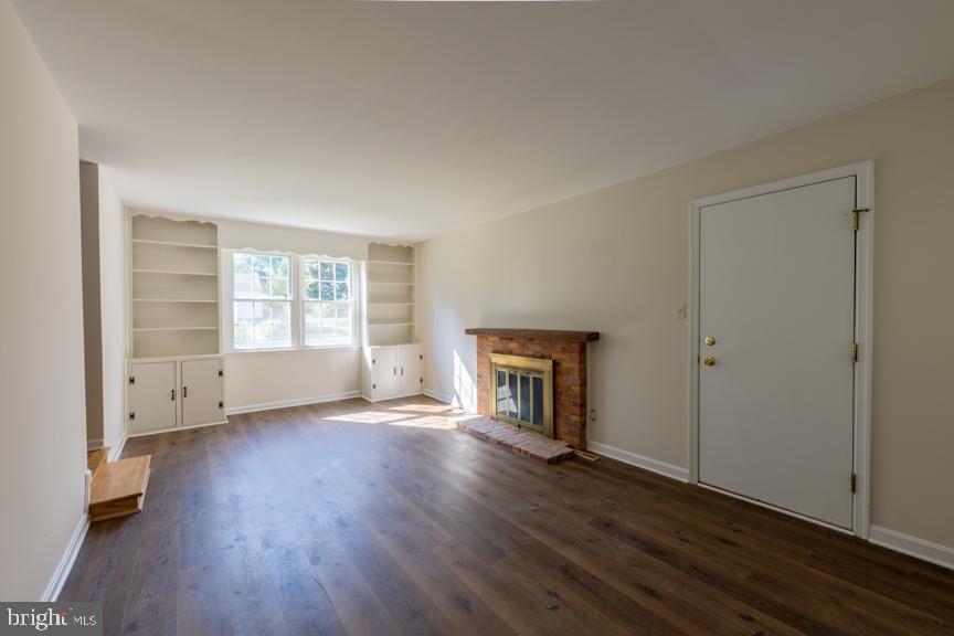 FAIRFIELD CREST - Residential