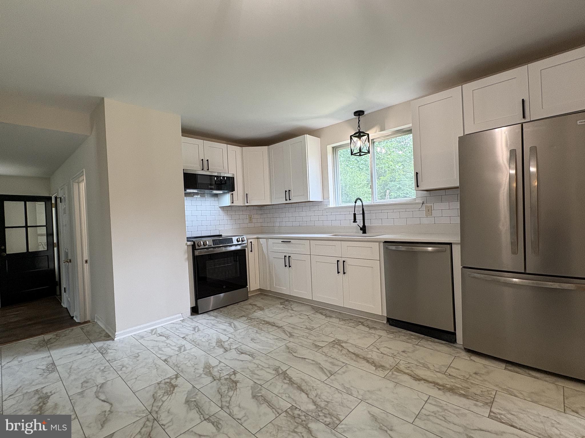 FAIRFIELD CREST - Residential