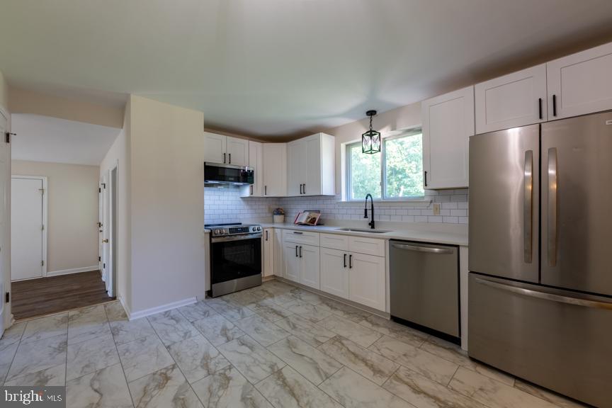 FAIRFIELD CREST - Residential