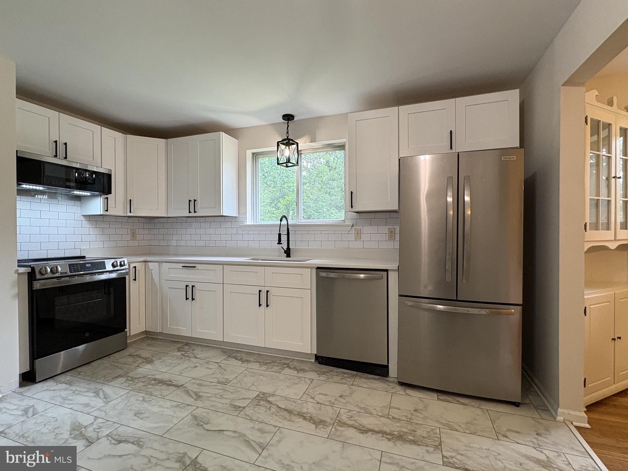 FAIRFIELD CREST - Residential