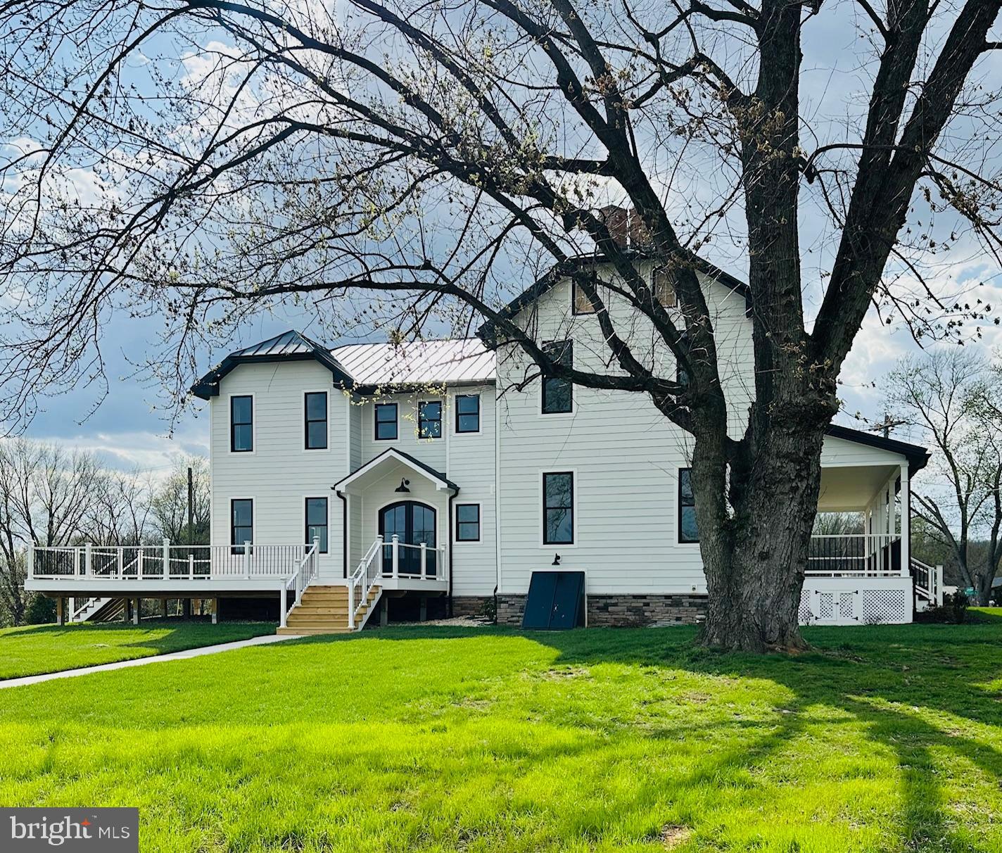 PETERSVILLE - Residential