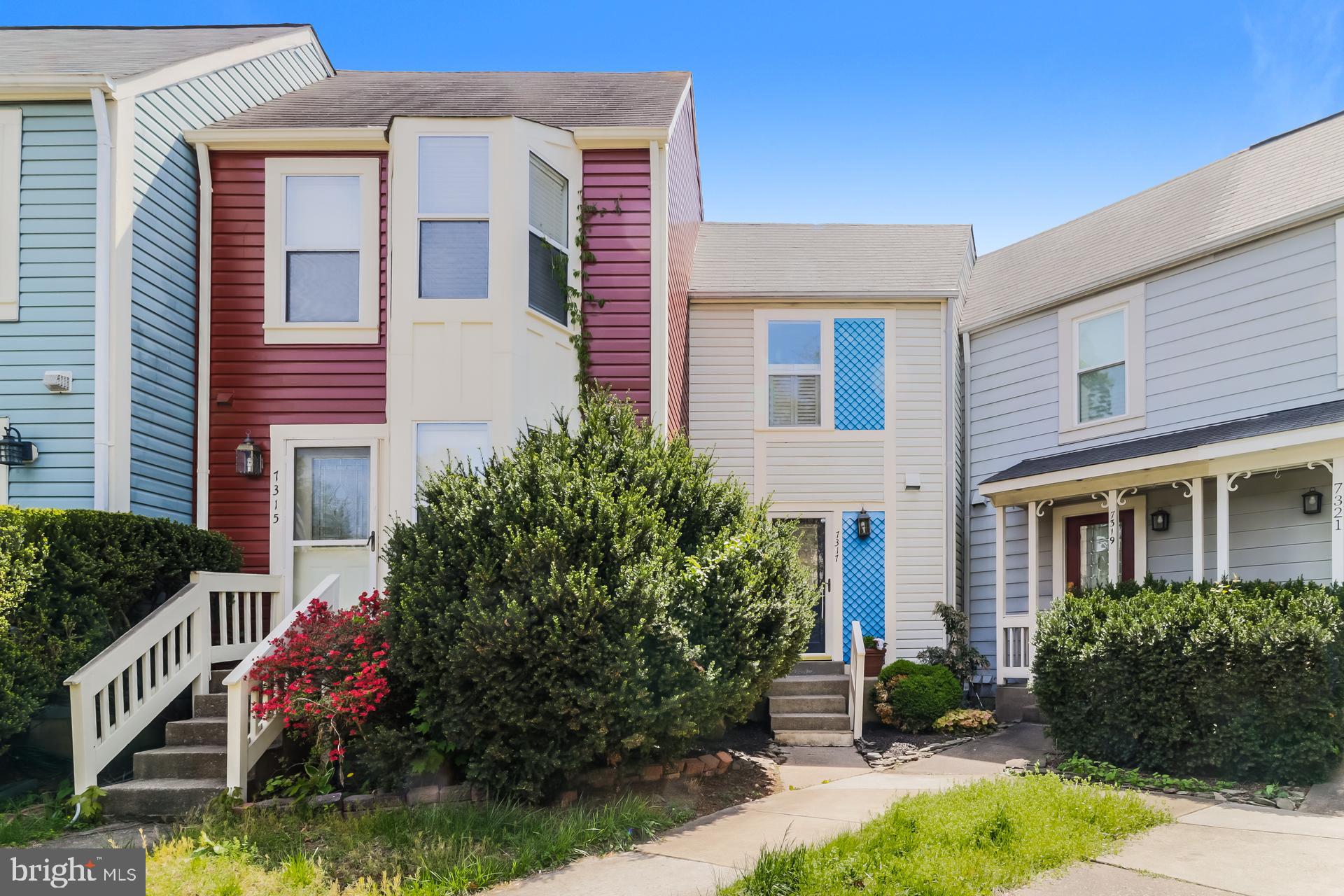 Welcome to this inviting and beautifully maintained townhome nestled in the highly desirable Kingstowne community of Alexandria. This spacious 2-bedroom, 2.5-bath home offers the perfect blend of comfort, style, and convenience in a prime location. Step inside to discover a bright and open floor plan featuring hardwood floors, abundant natural light, and a spacious living area ideal for both everyday living and entertaining. The updated kitchen with stainless steel appliances, ample cabinetry, and a breakfast bar. Upstairs, you'll find a generously sized primary suite complete with vaulted ceilings, a walk-in closet, and a private en-suite bath with soaking tub. The additional bedroom and a full updated bath rain shower head complete the upper level. Step outside to your private deck—ideal for summer barbecues and relaxing evenings. Located just minutes from shopping, dining, parks, and major commuter routes, this home provides easy access to Metro, Fort Belvoir, and downtown D.C. Enjoy the amenities of the Kingstowne community, including pools, fitness centers, walking trails, and more. Don’t miss the opportunity to make this move-in-ready gem your next home!

During the application process, any additional fees and disclosures will be provided before application submission to help ensure transparency. Credit reporting is part of your lease and may increase your credit score up to 40 points over 12-24 months if rent is paid on time.