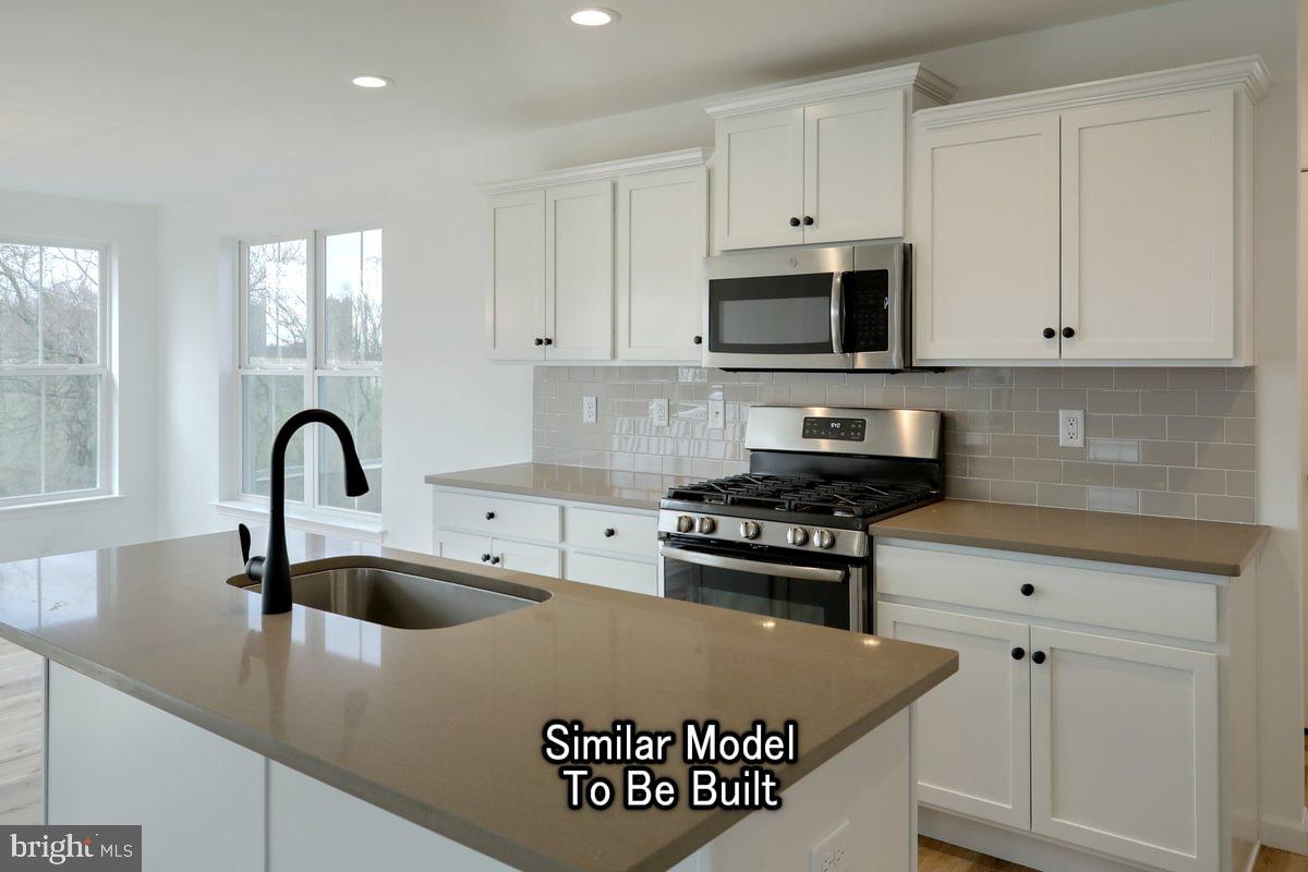 MENSCH ESTATES - Residential