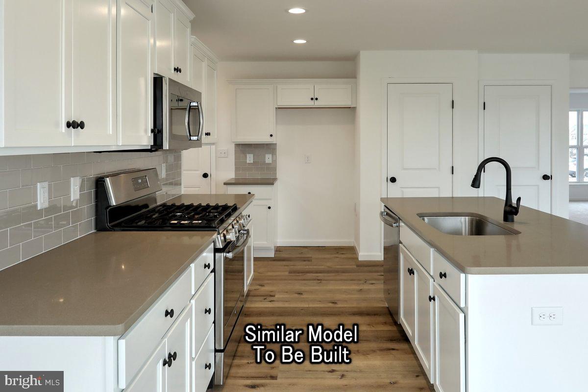 MENSCH ESTATES - Residential