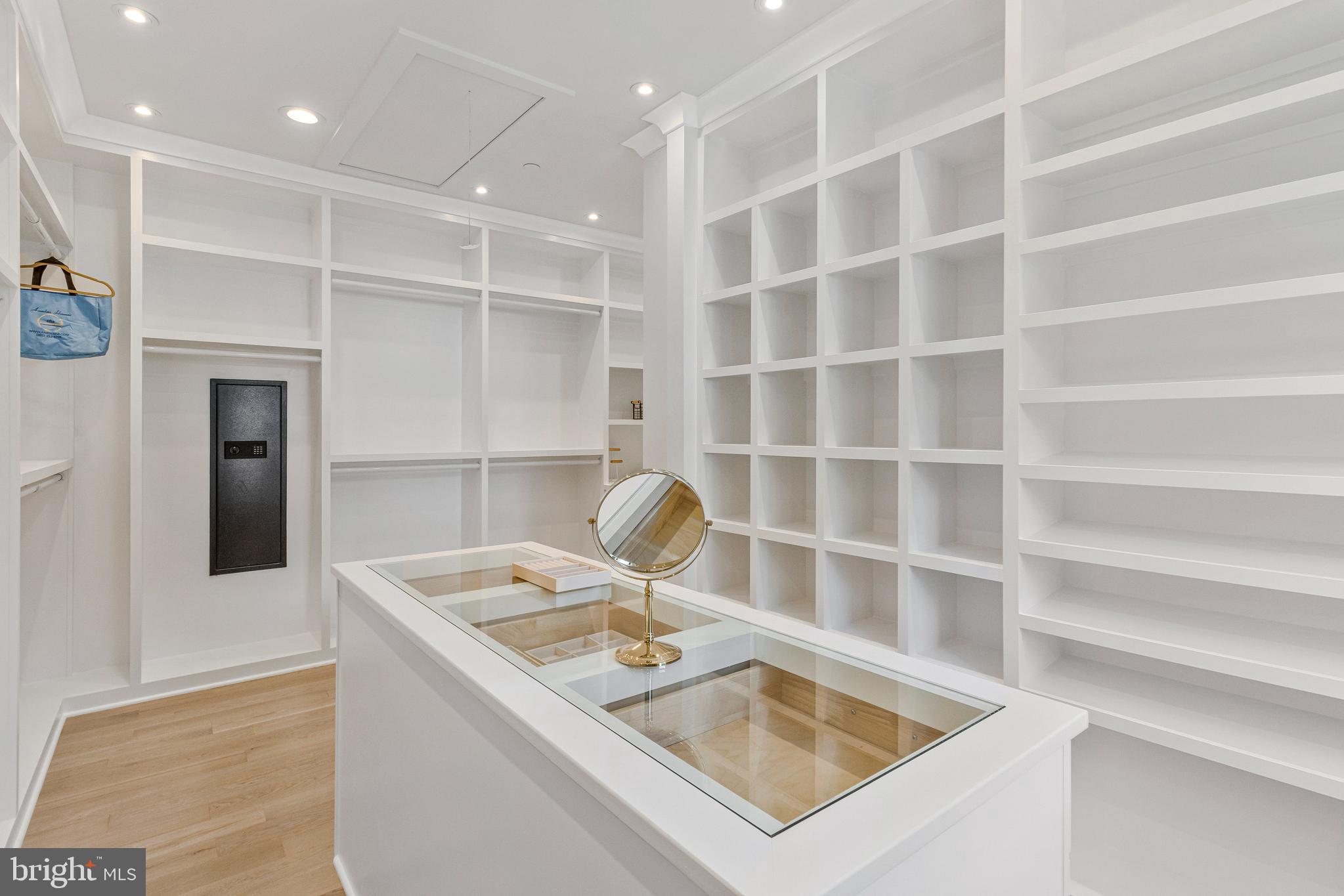 COHASSET - Residential