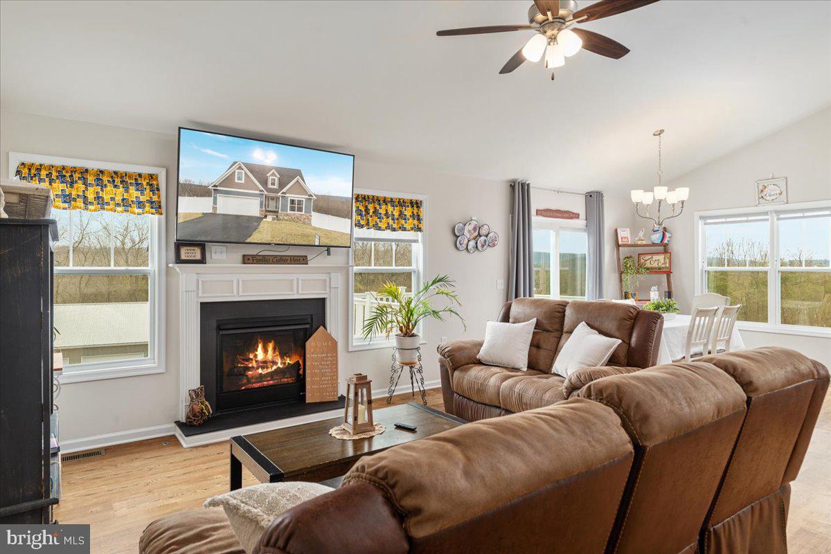 CHESTNUT HILL ESTATES - Residential
