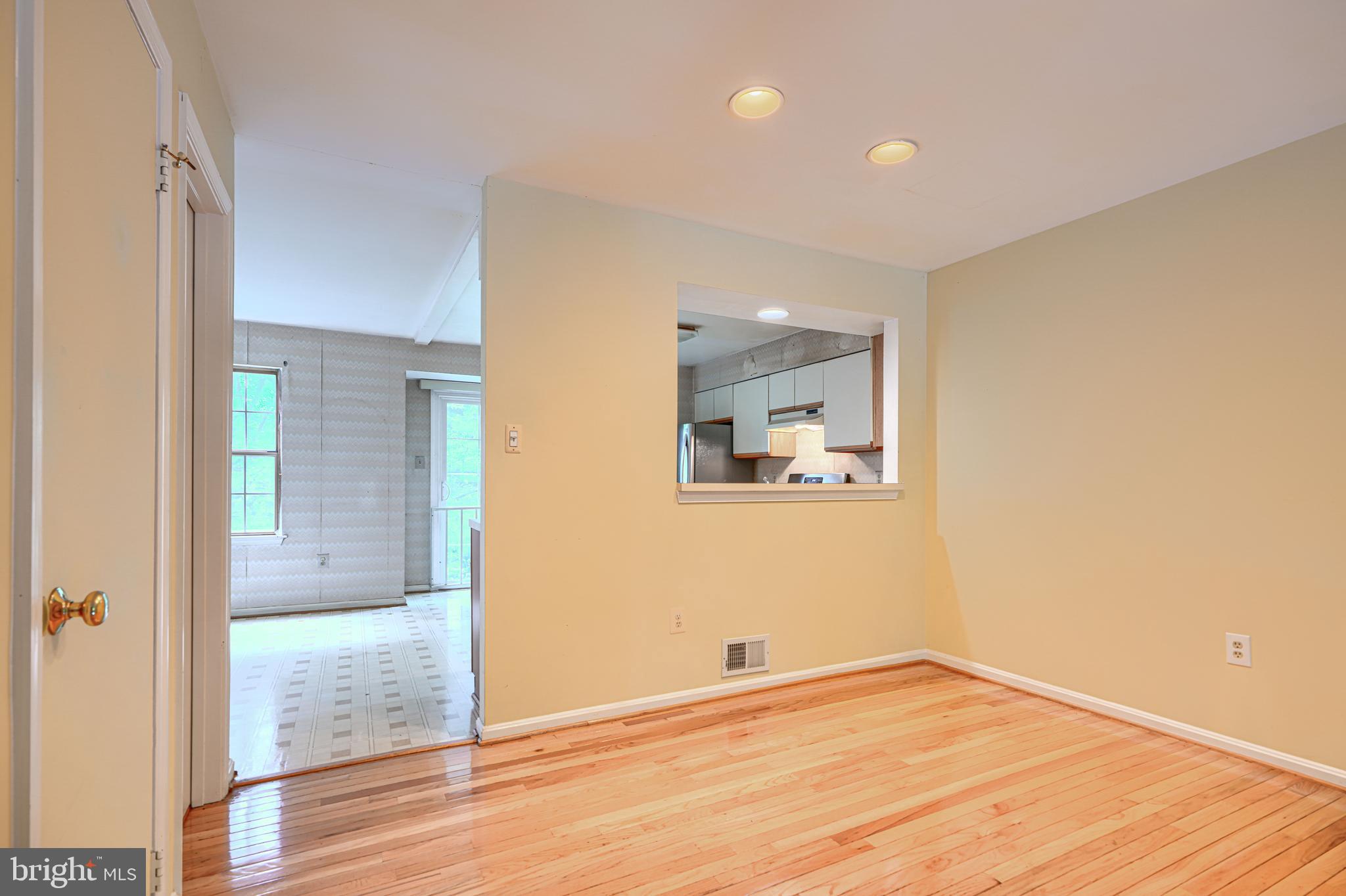 FLOWER HILL - Residential