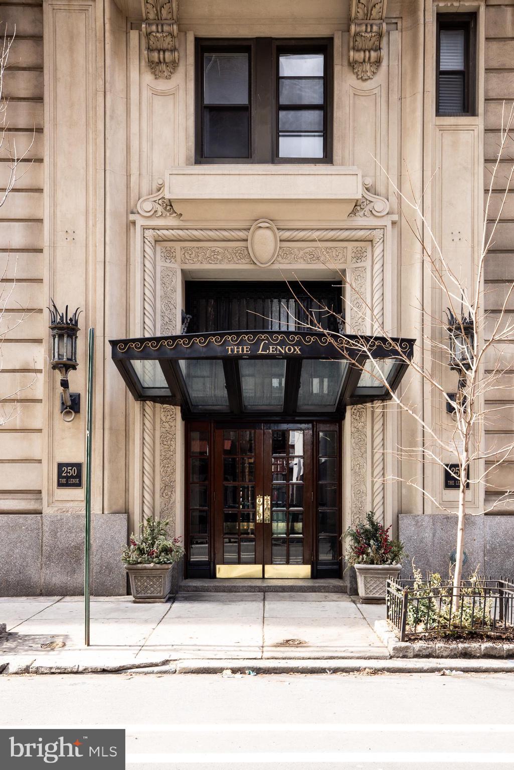 WASHINGTON SQ WEST - Residential