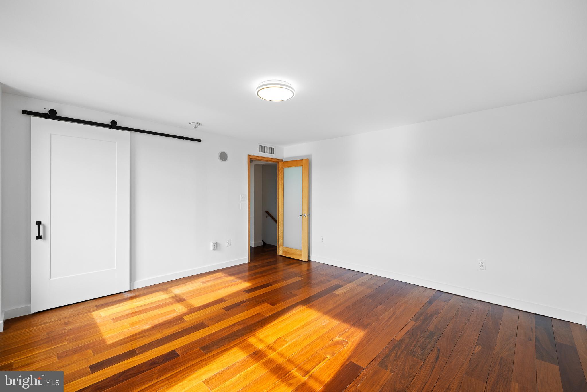 WASHINGTON SQ WEST - Residential