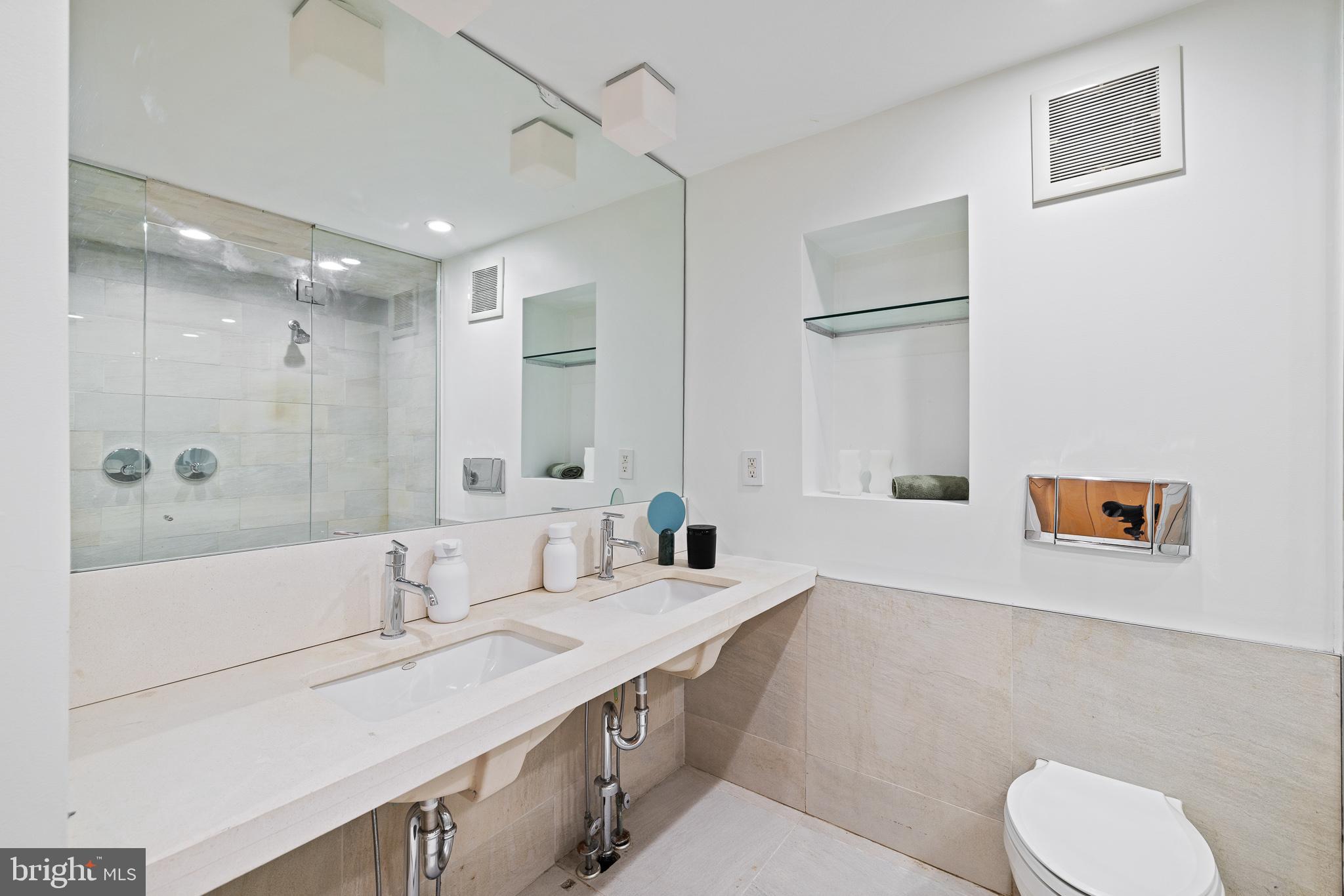 WASHINGTON SQ WEST - Residential