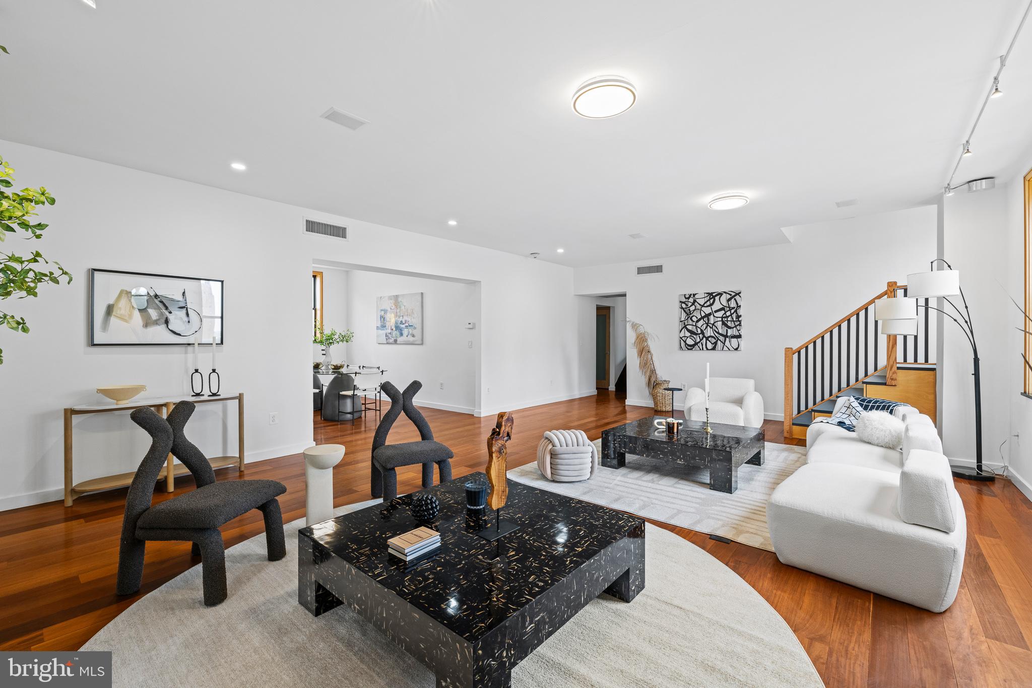 WASHINGTON SQ WEST - Residential