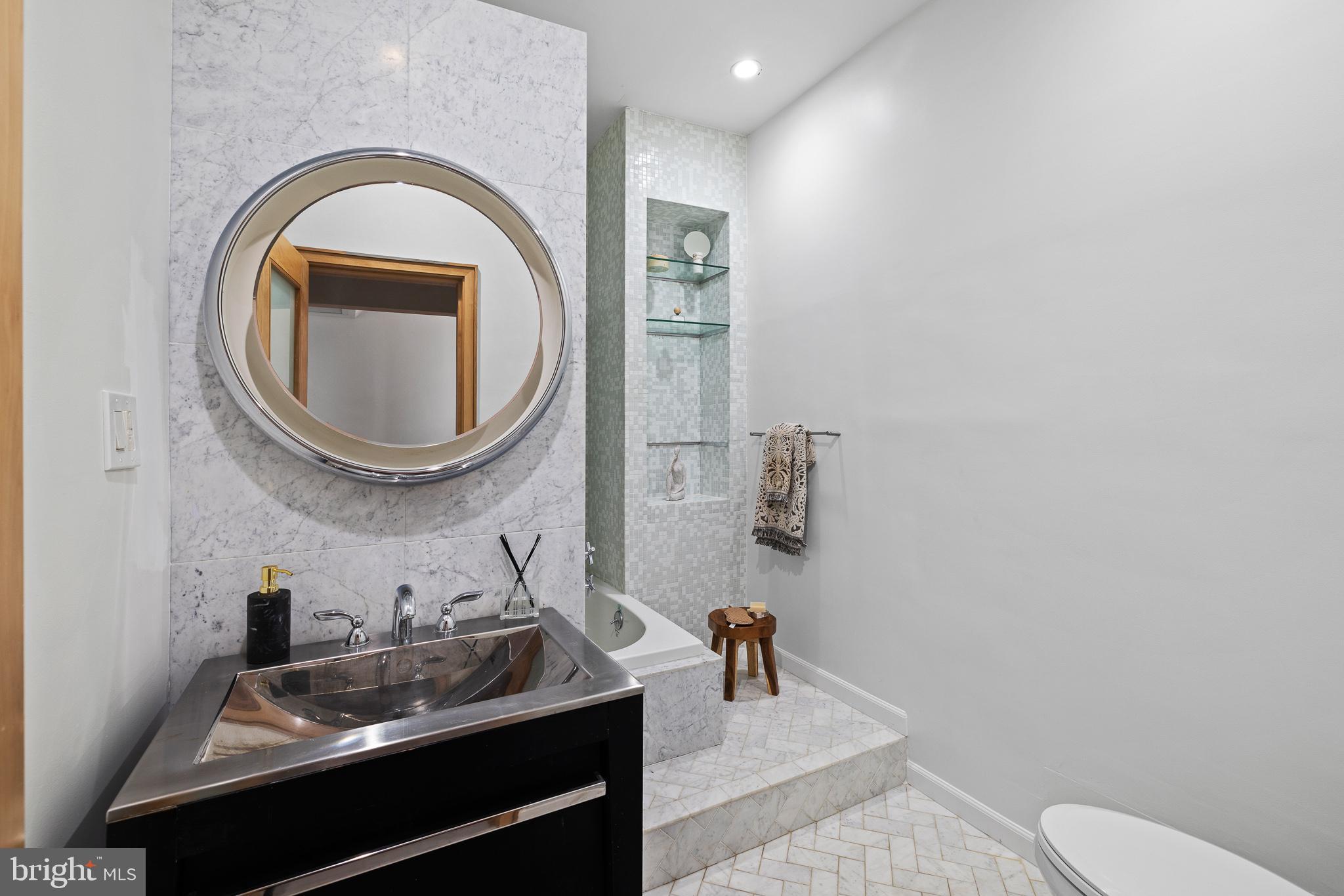 WASHINGTON SQ WEST - Residential