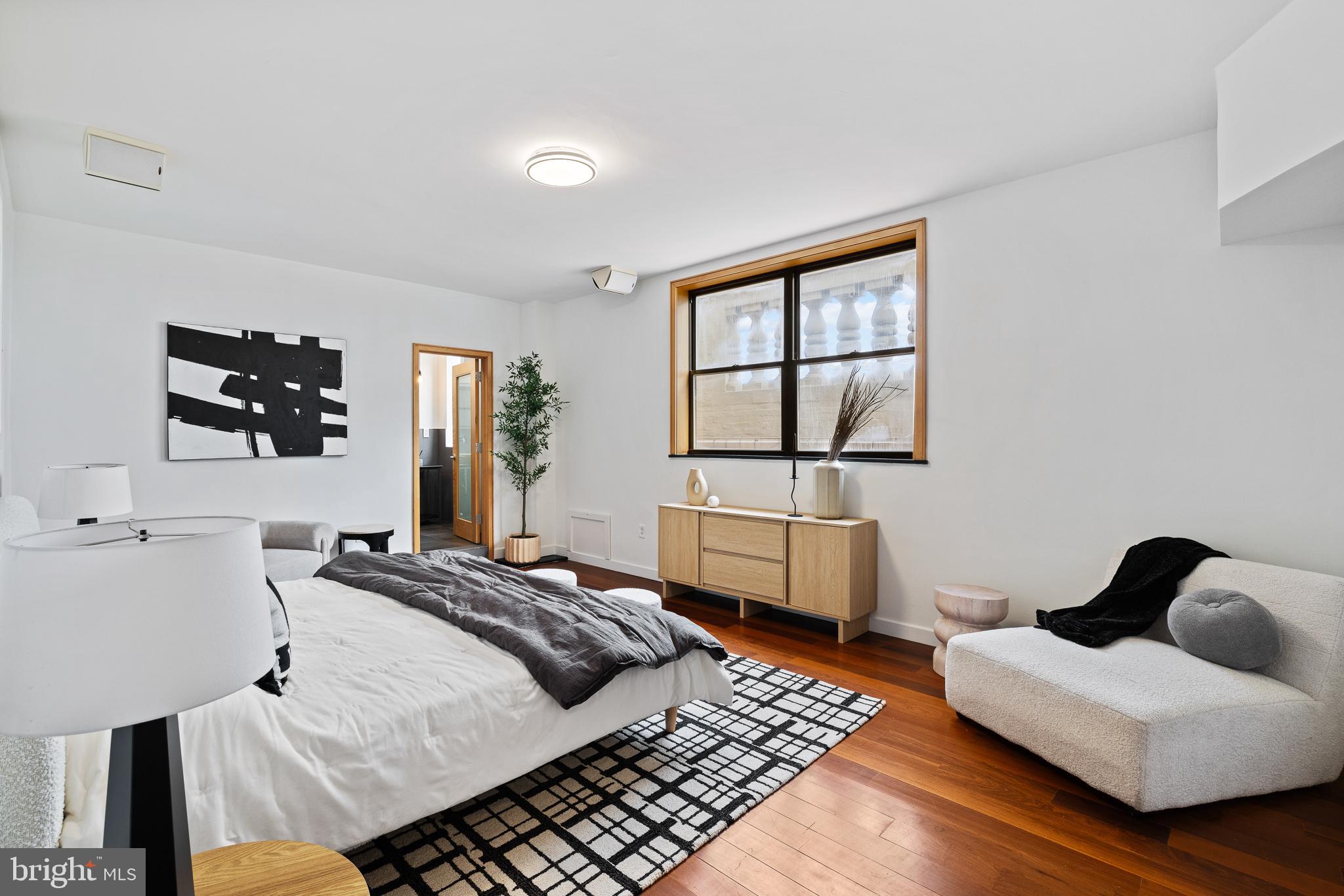 WASHINGTON SQ WEST - Residential