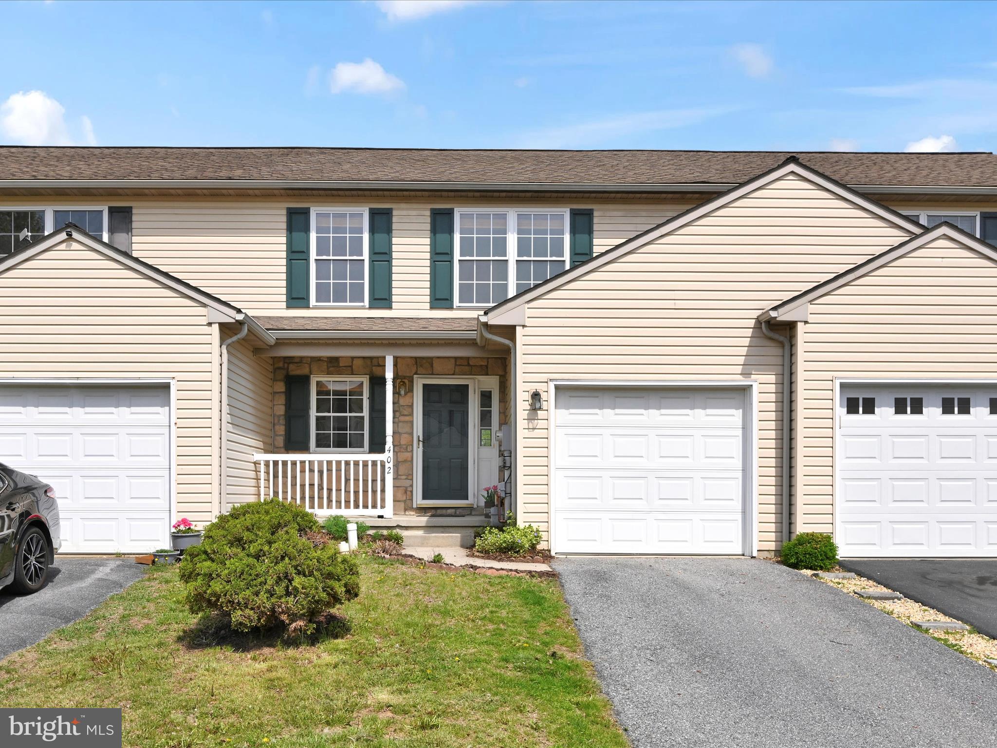 STERLING PLACE - Residential