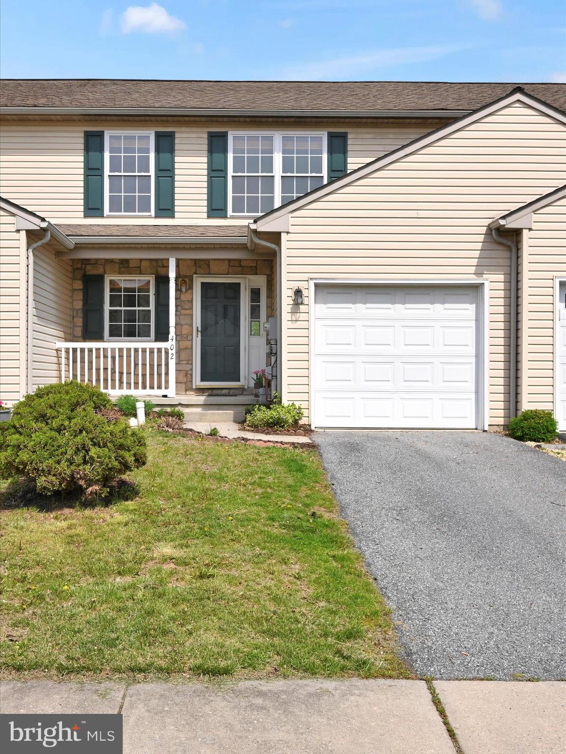 STERLING PLACE - Residential