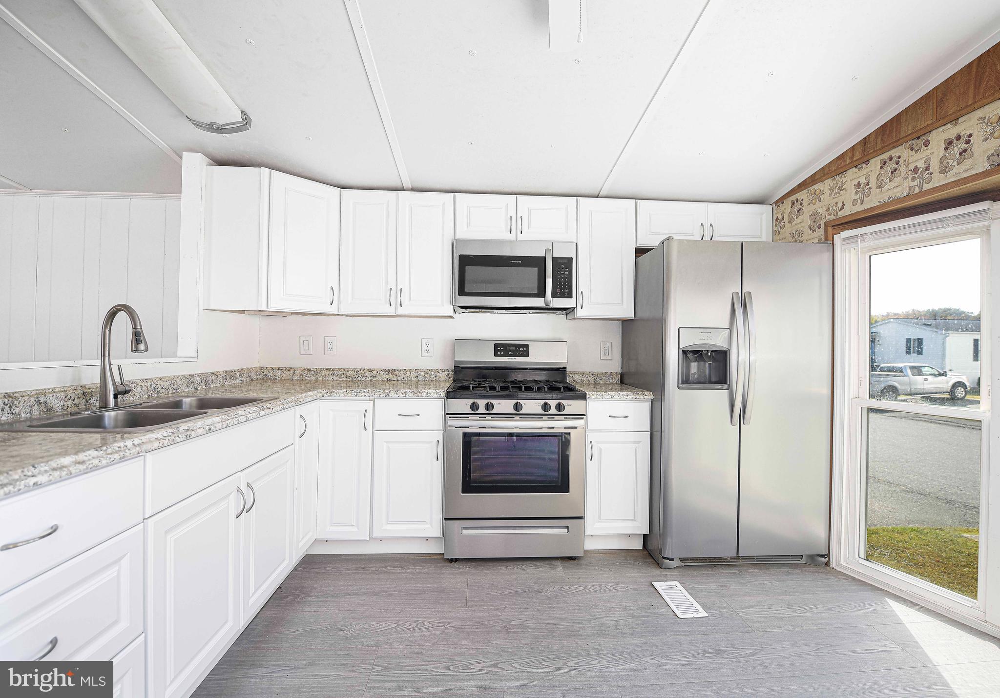 HARFORD MOBILE VILLAGE - Residential