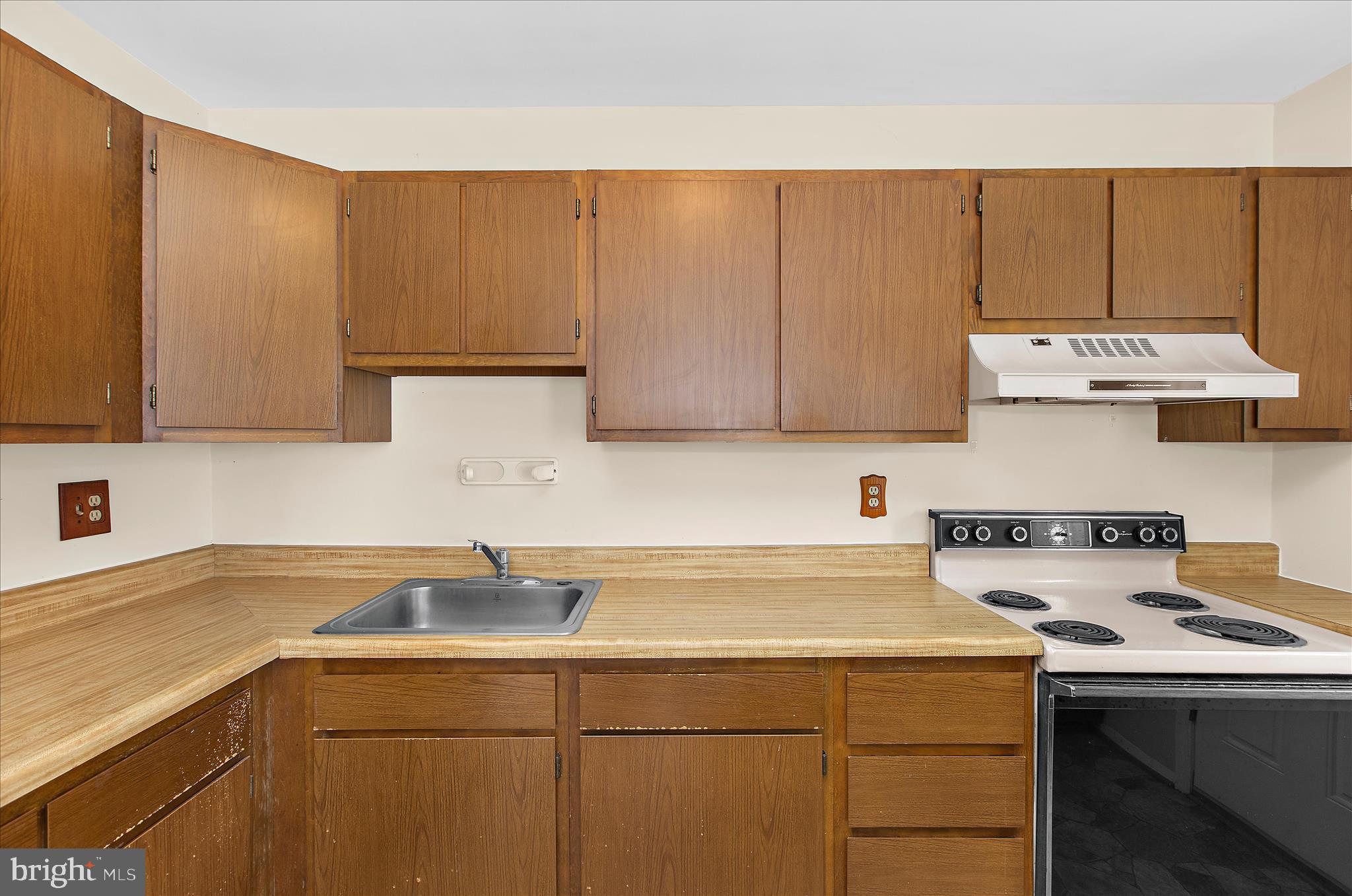 ELIZABETHS LANDING - Residential