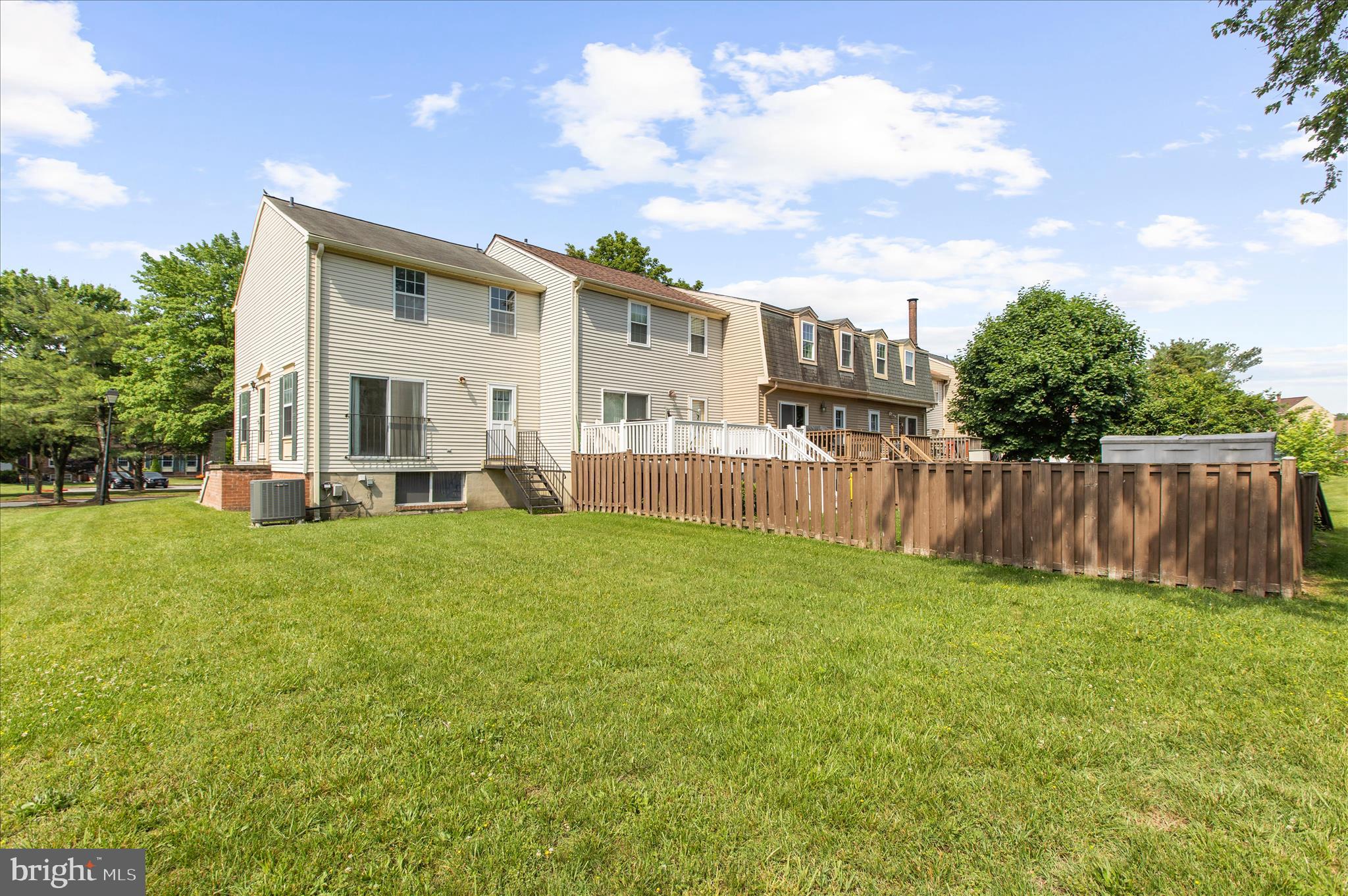 ELIZABETHS LANDING - Residential