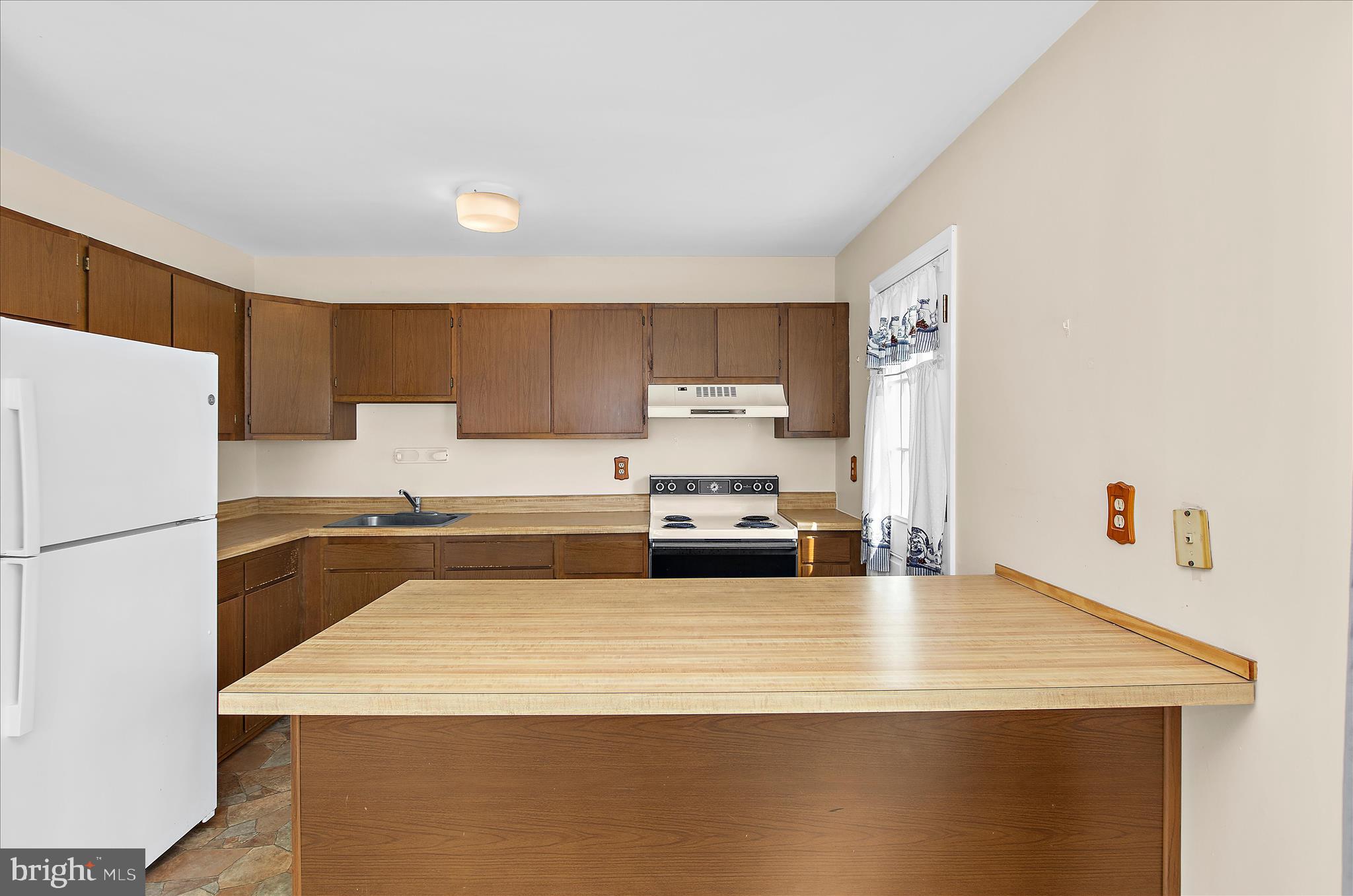 ELIZABETHS LANDING - Residential