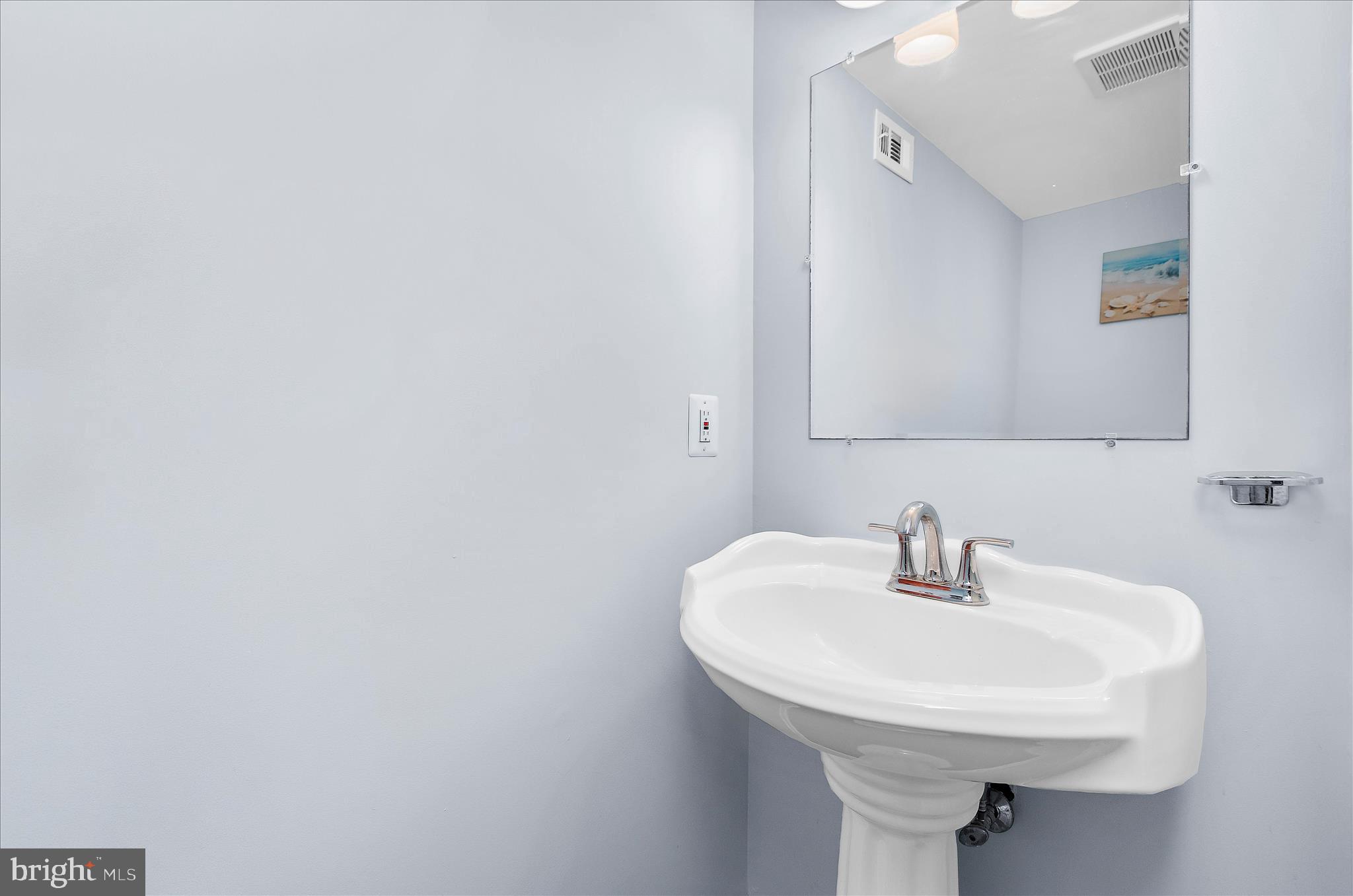 ELIZABETHS LANDING - Residential
