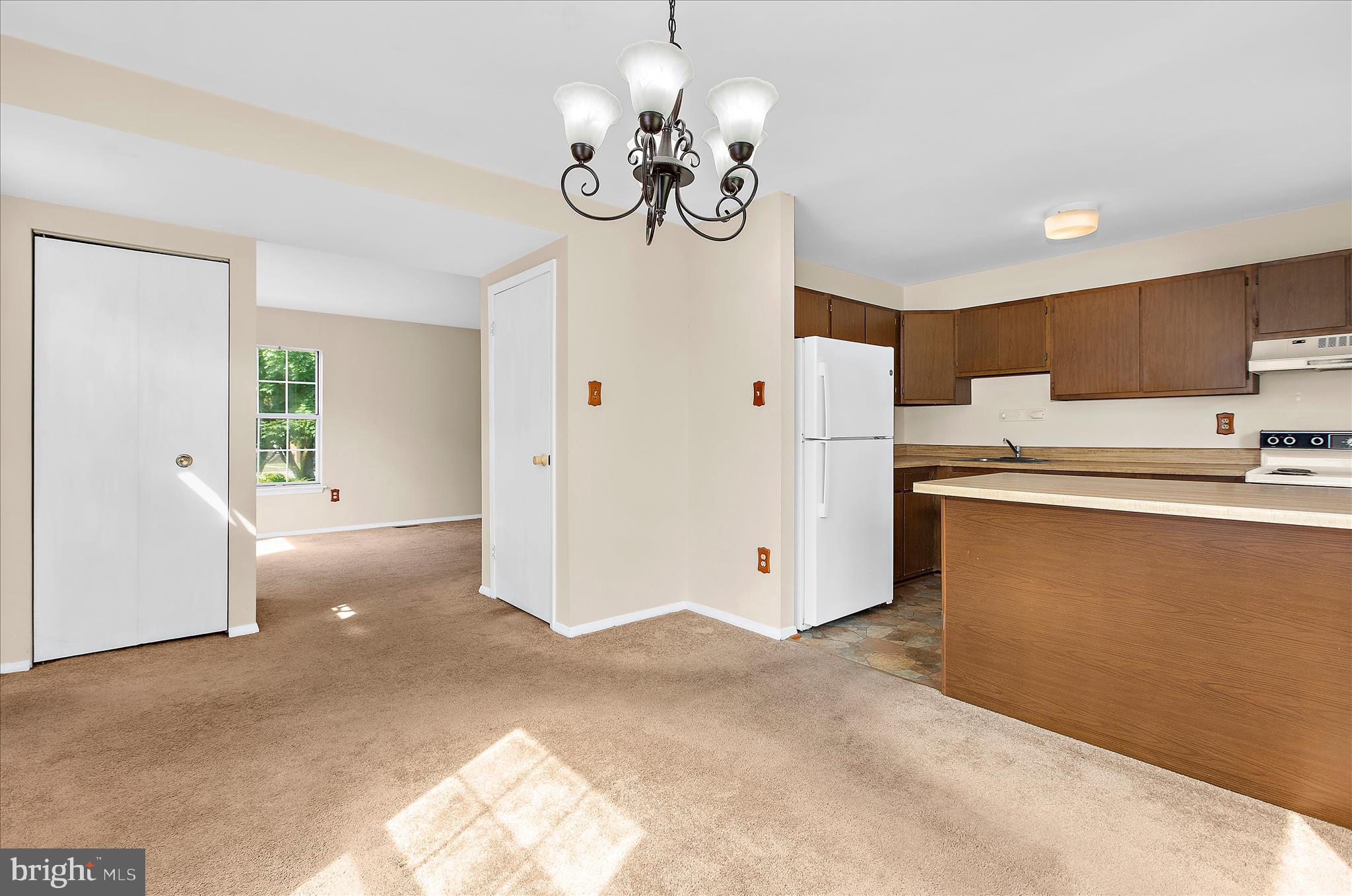 ELIZABETHS LANDING - Residential