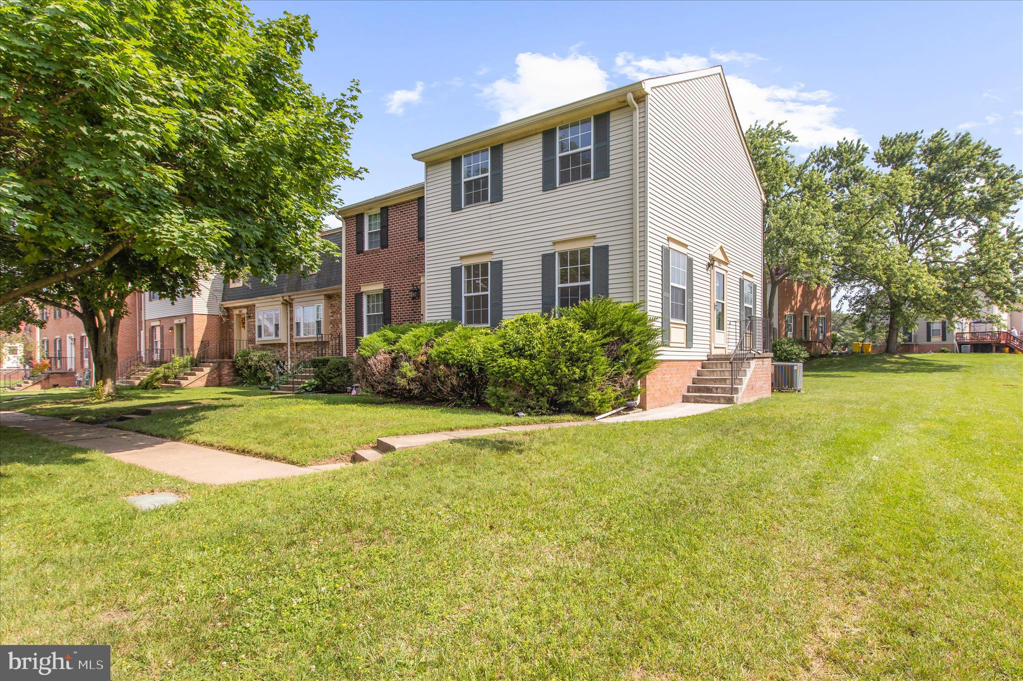 ELIZABETHS LANDING - Residential