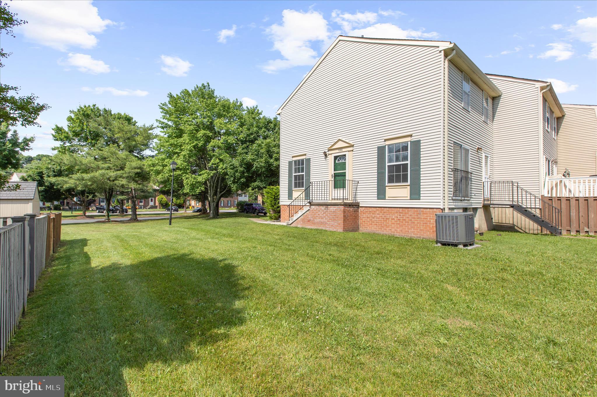 ELIZABETHS LANDING - Residential