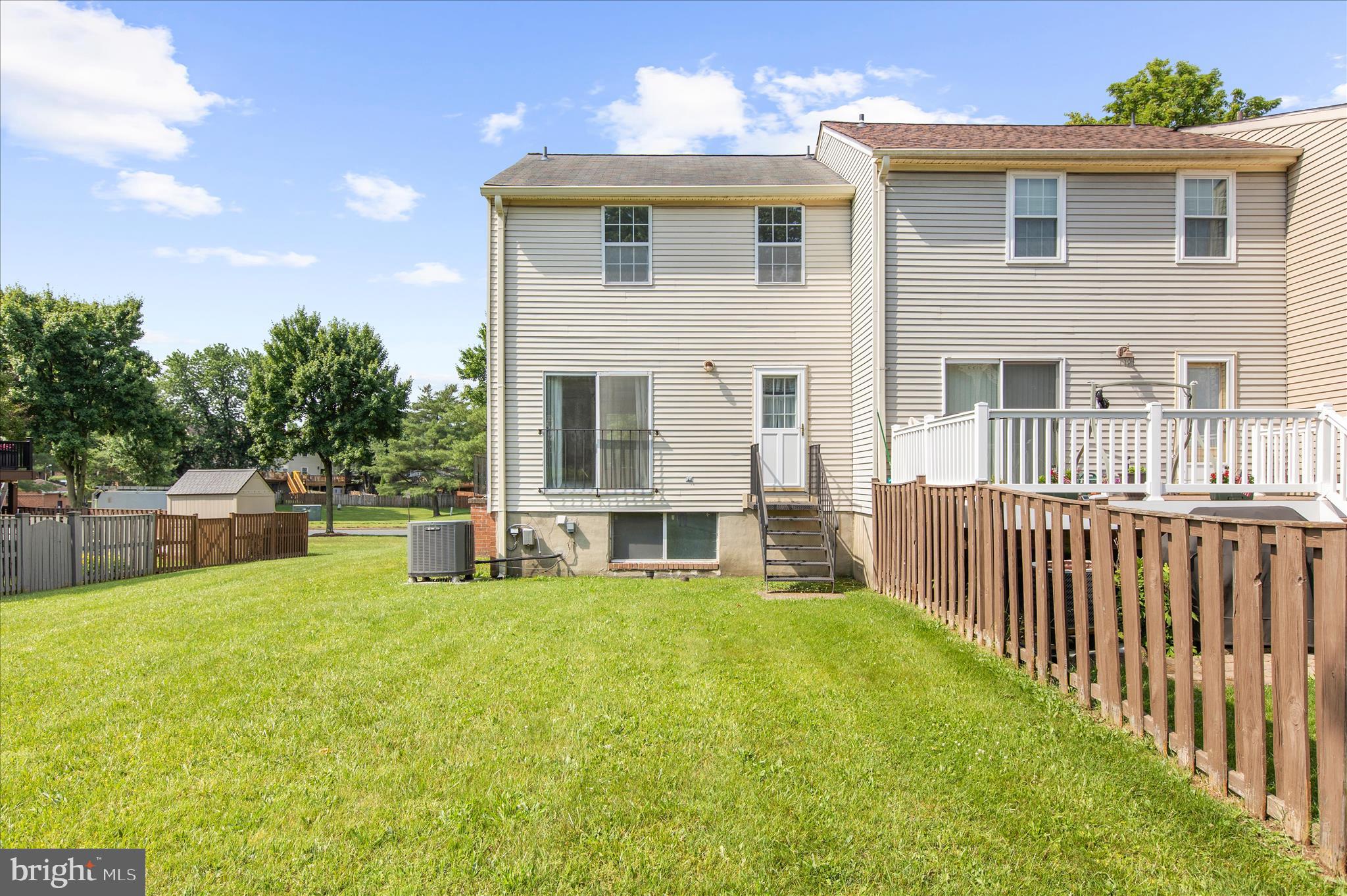 ELIZABETHS LANDING - Residential