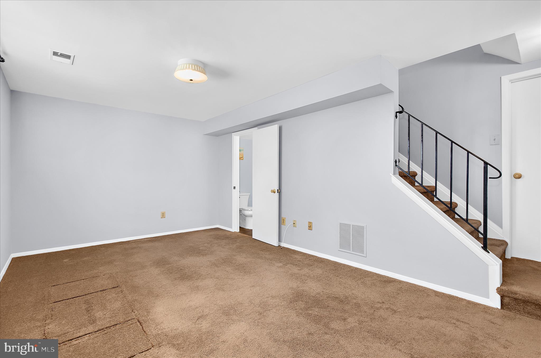 ELIZABETHS LANDING - Residential