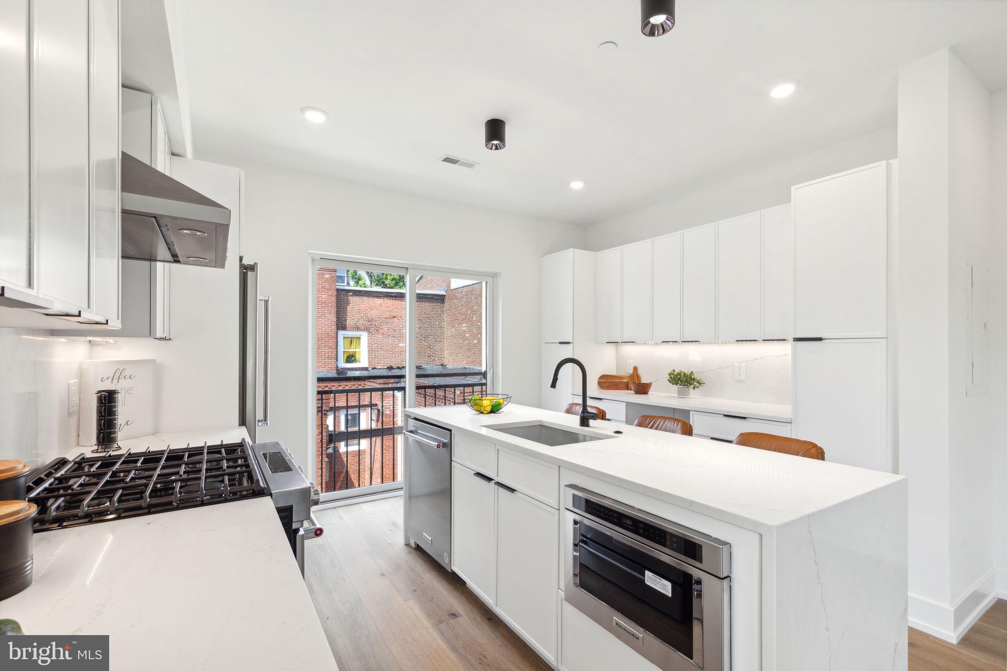 RITTENHOUSE SQUARE - Residential