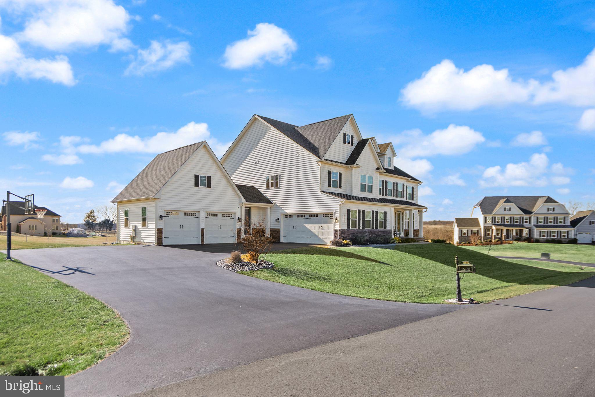 STONEBRIDGE AT THE WINERY AT BULL RUN - Residential