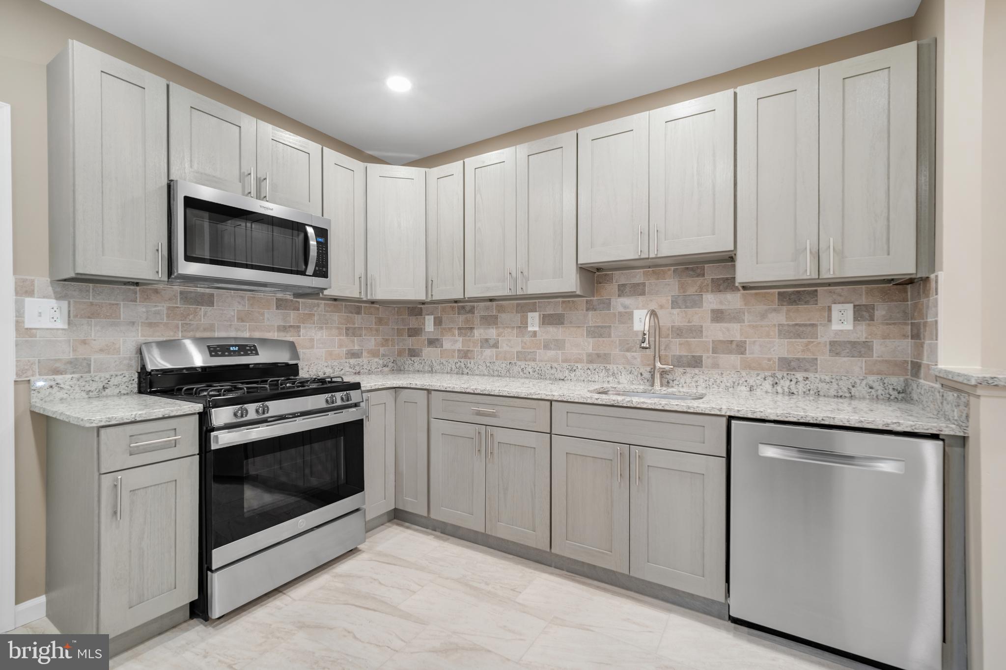 EAST OAK LANE - Residential