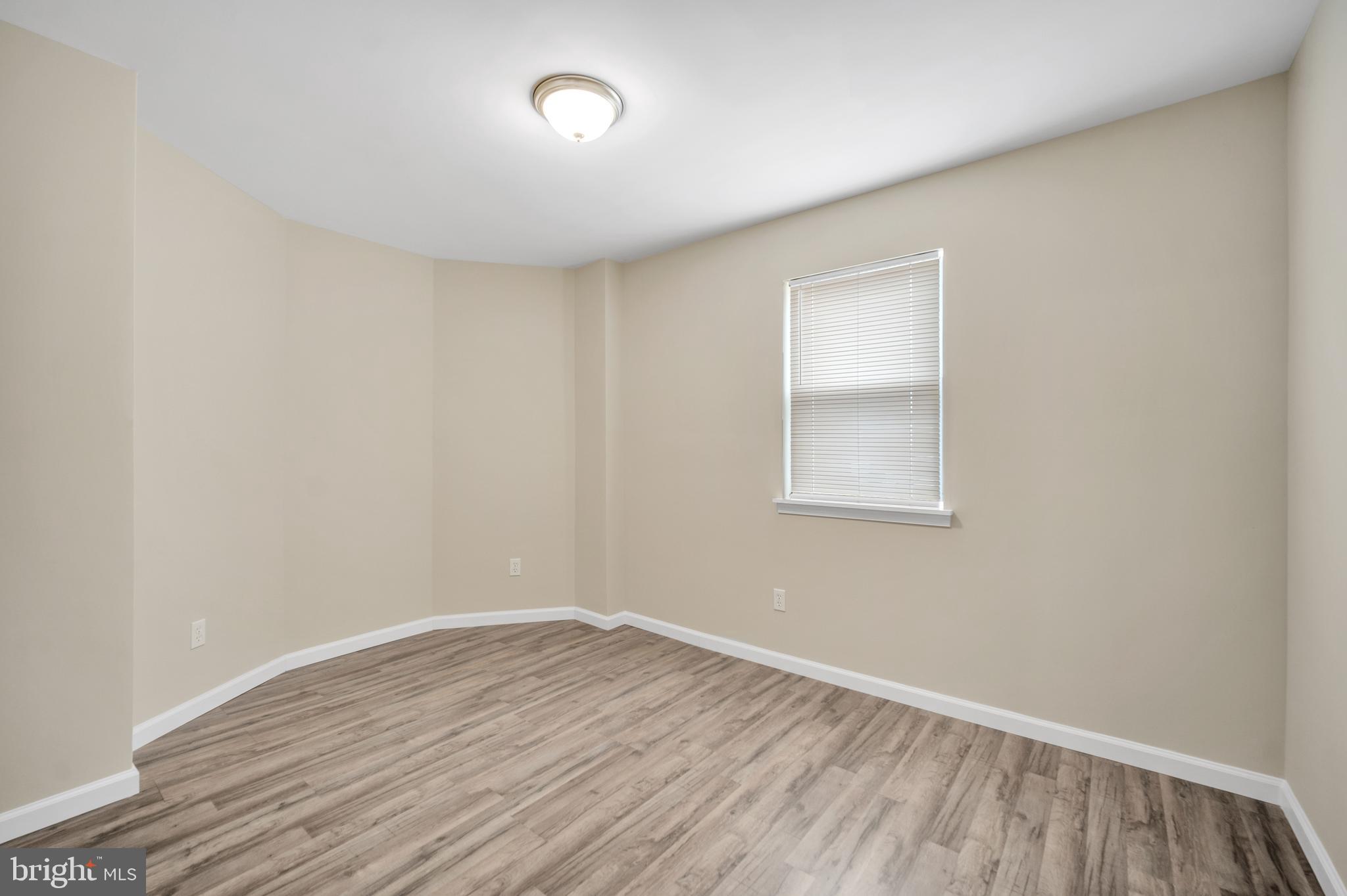 EAST OAK LANE - Residential