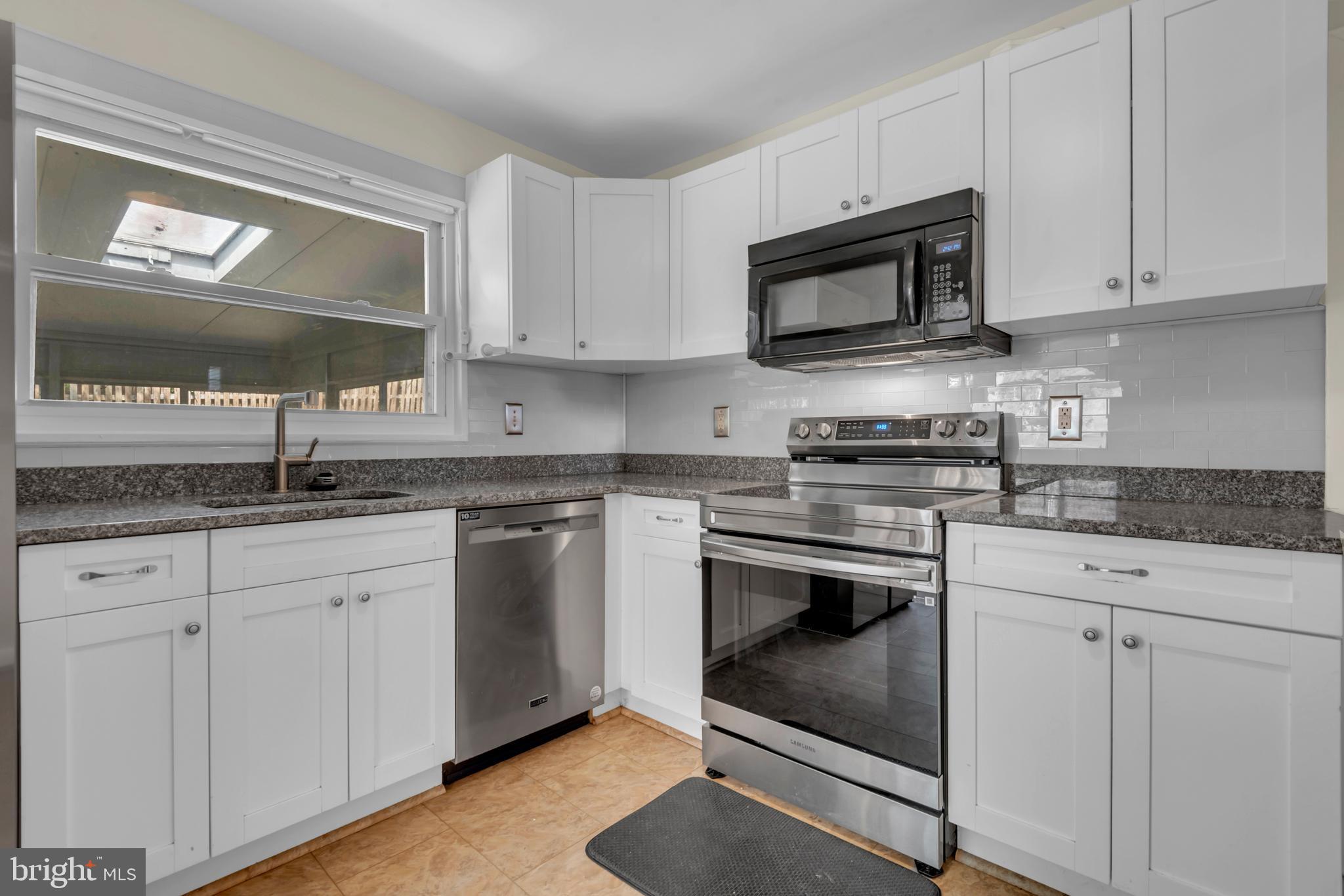 RIVERDALE WOODS - Residential