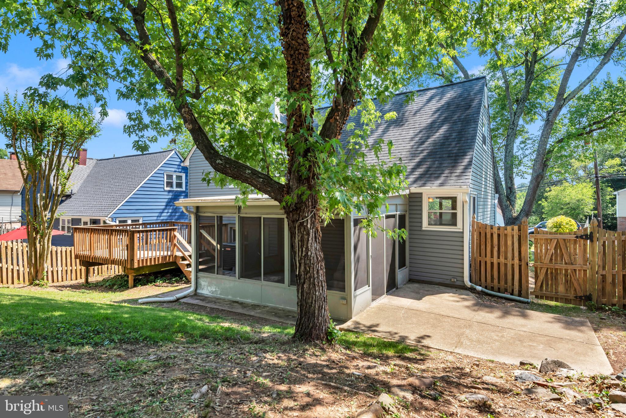 RIVERDALE WOODS - Residential