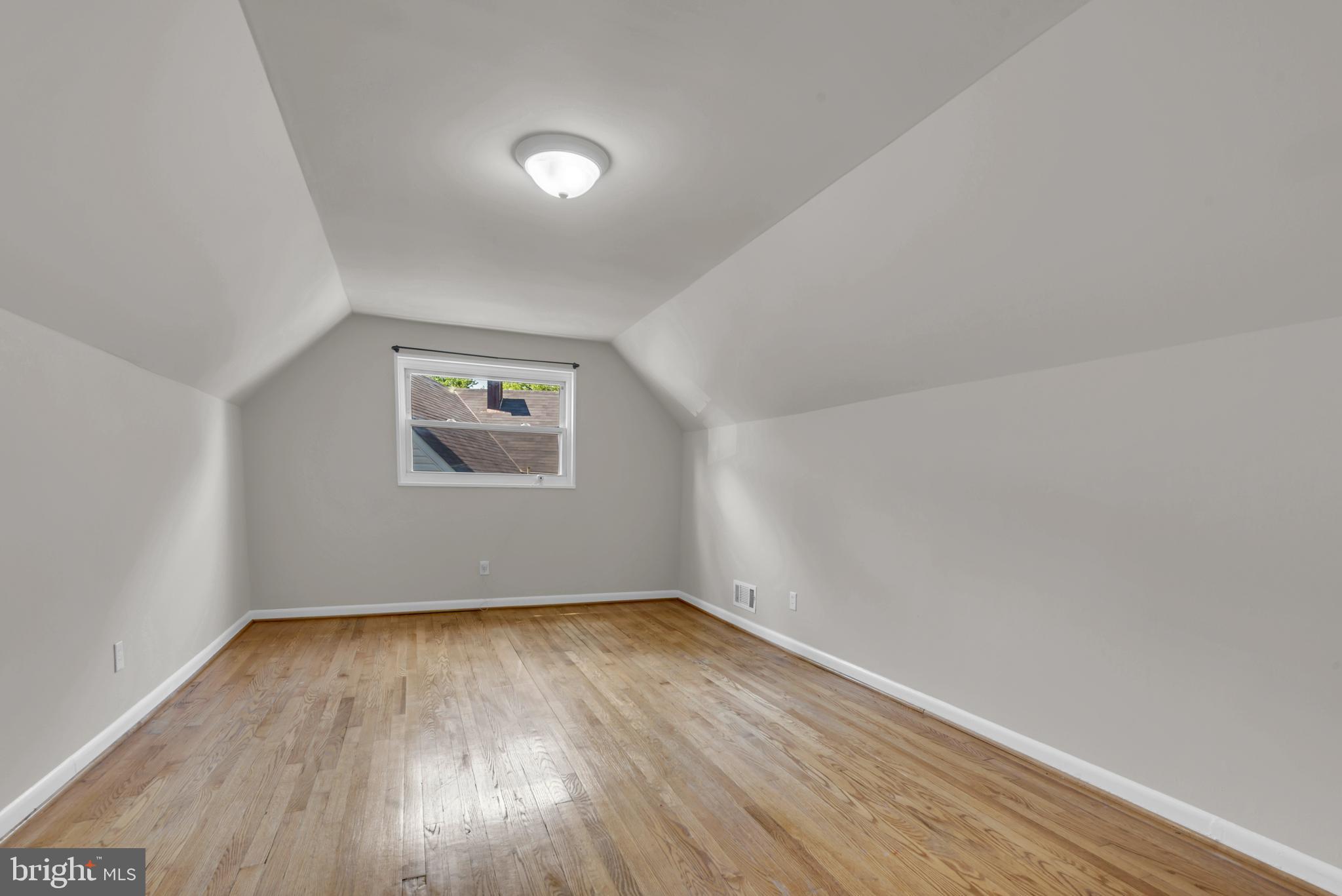 RIVERDALE WOODS - Residential