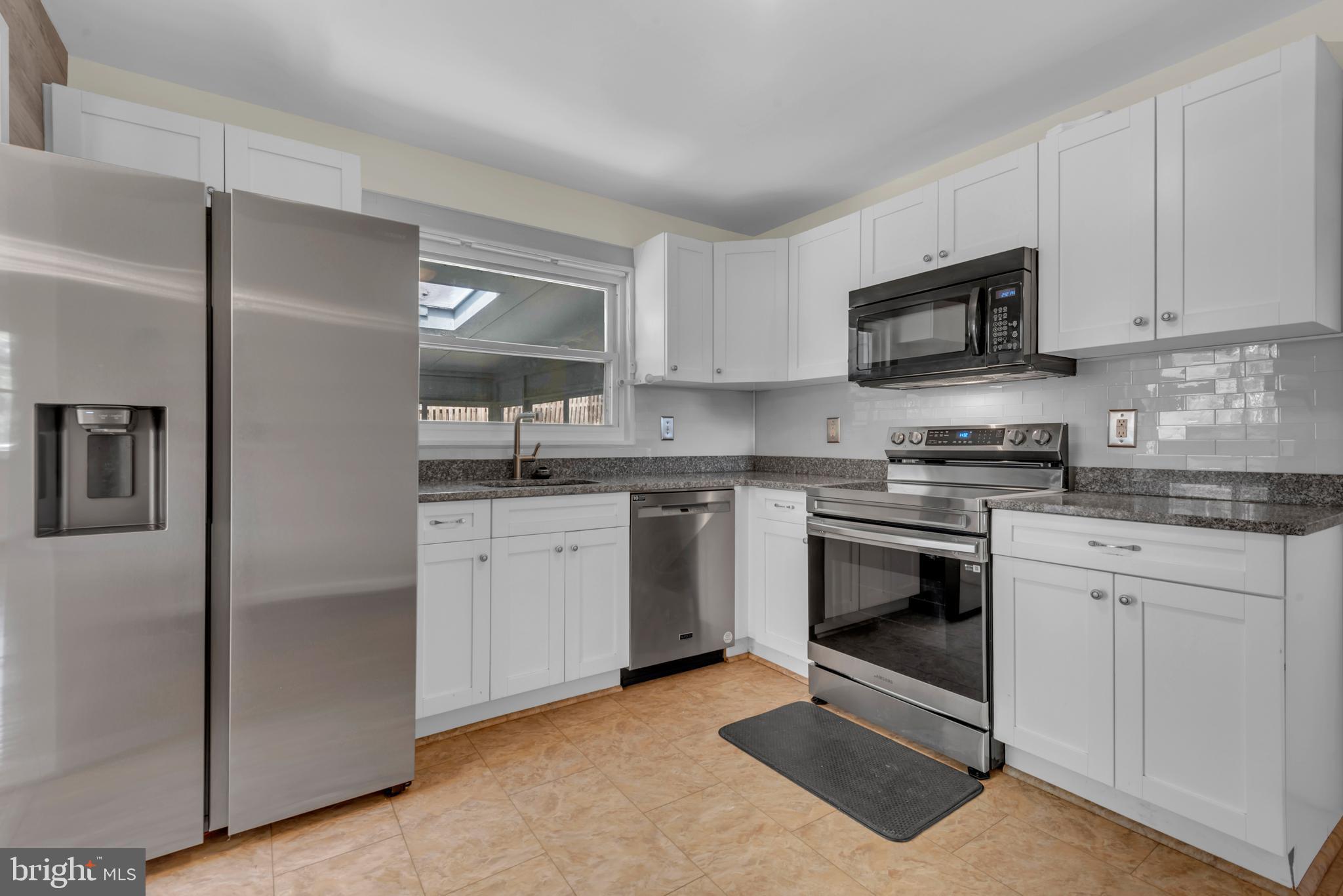RIVERDALE WOODS - Residential