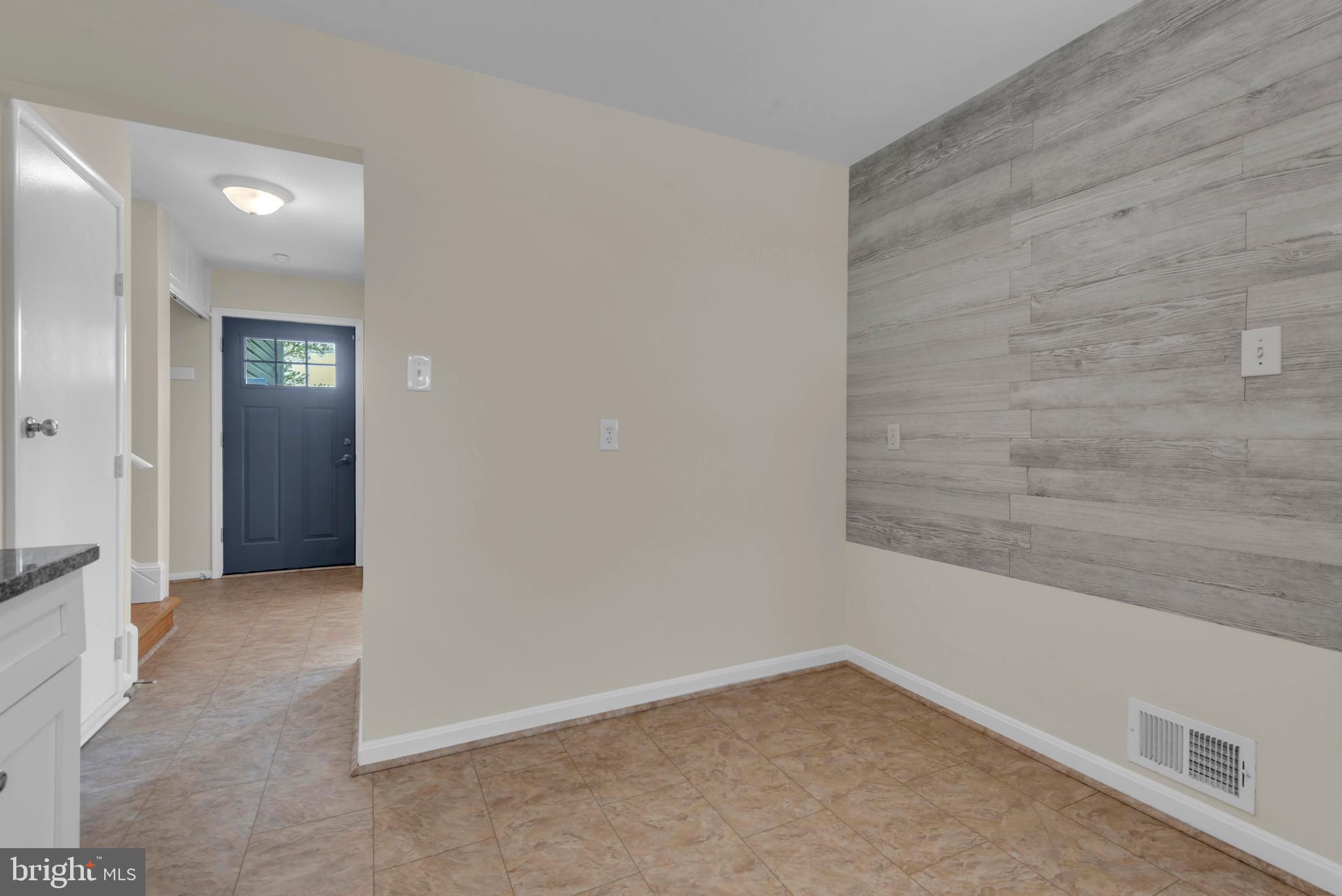 RIVERDALE WOODS - Residential