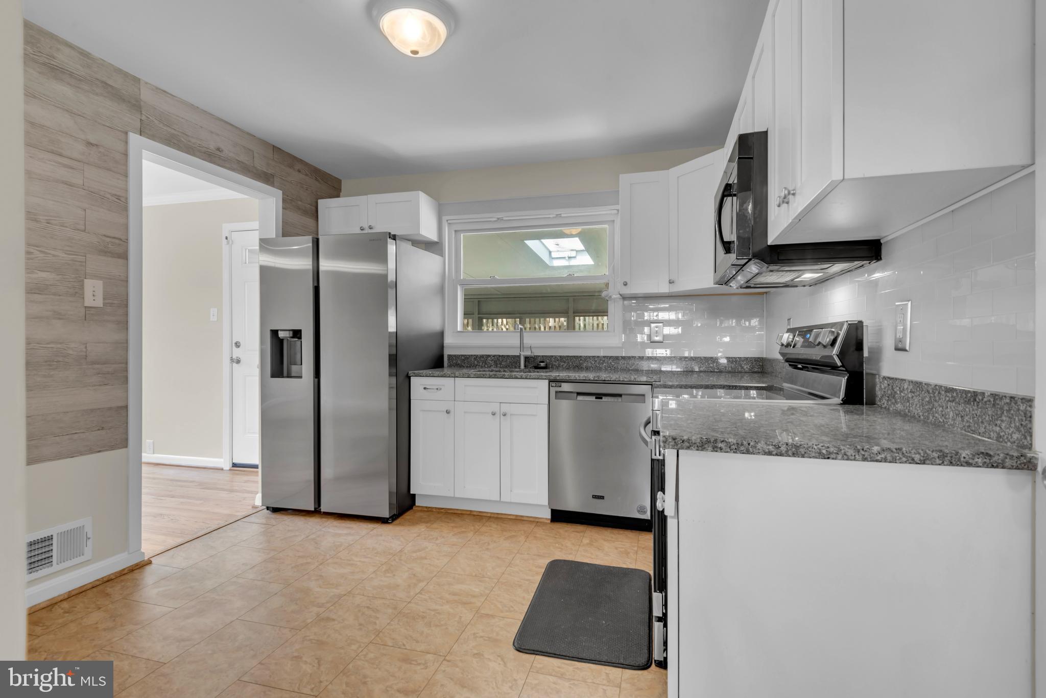 RIVERDALE WOODS - Residential