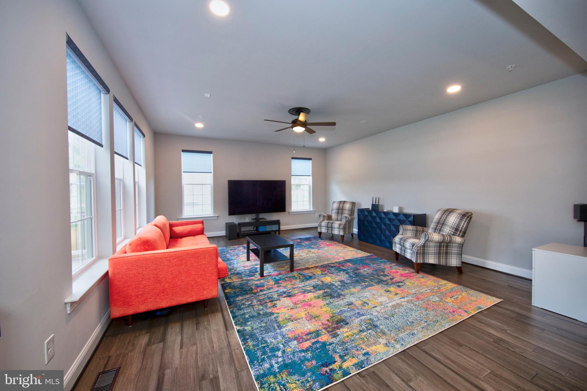 TIMONIUM HEIGHTS - Residential