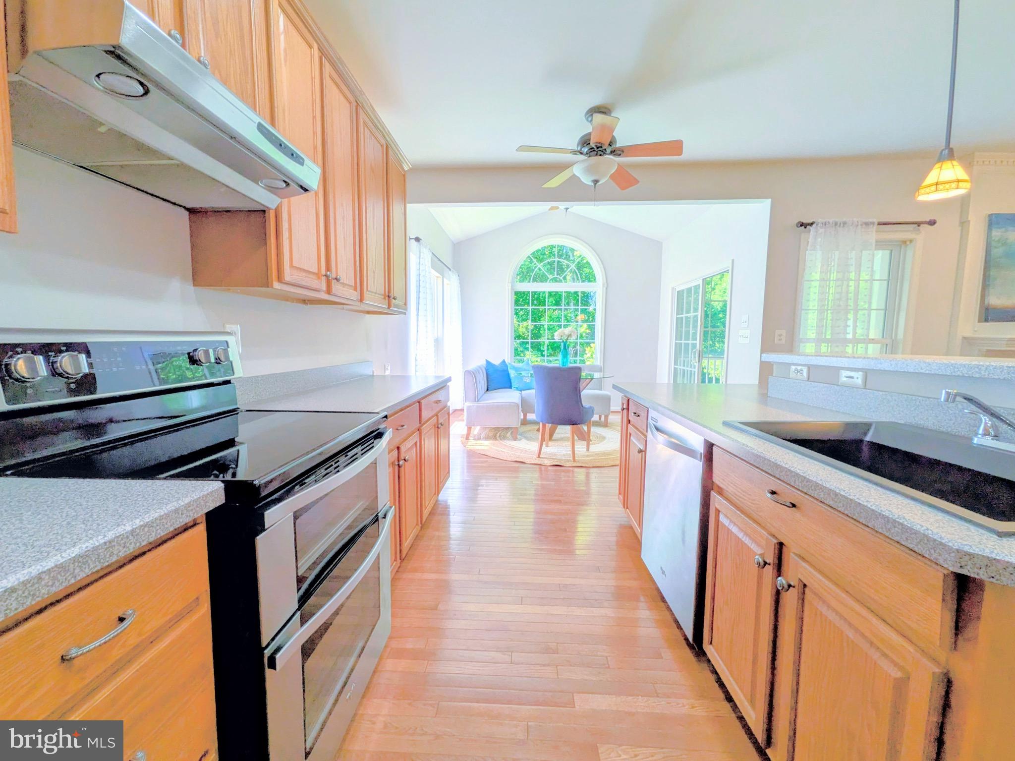 SYMPHONY VILLAGE AT CENTREVILLE - Residential