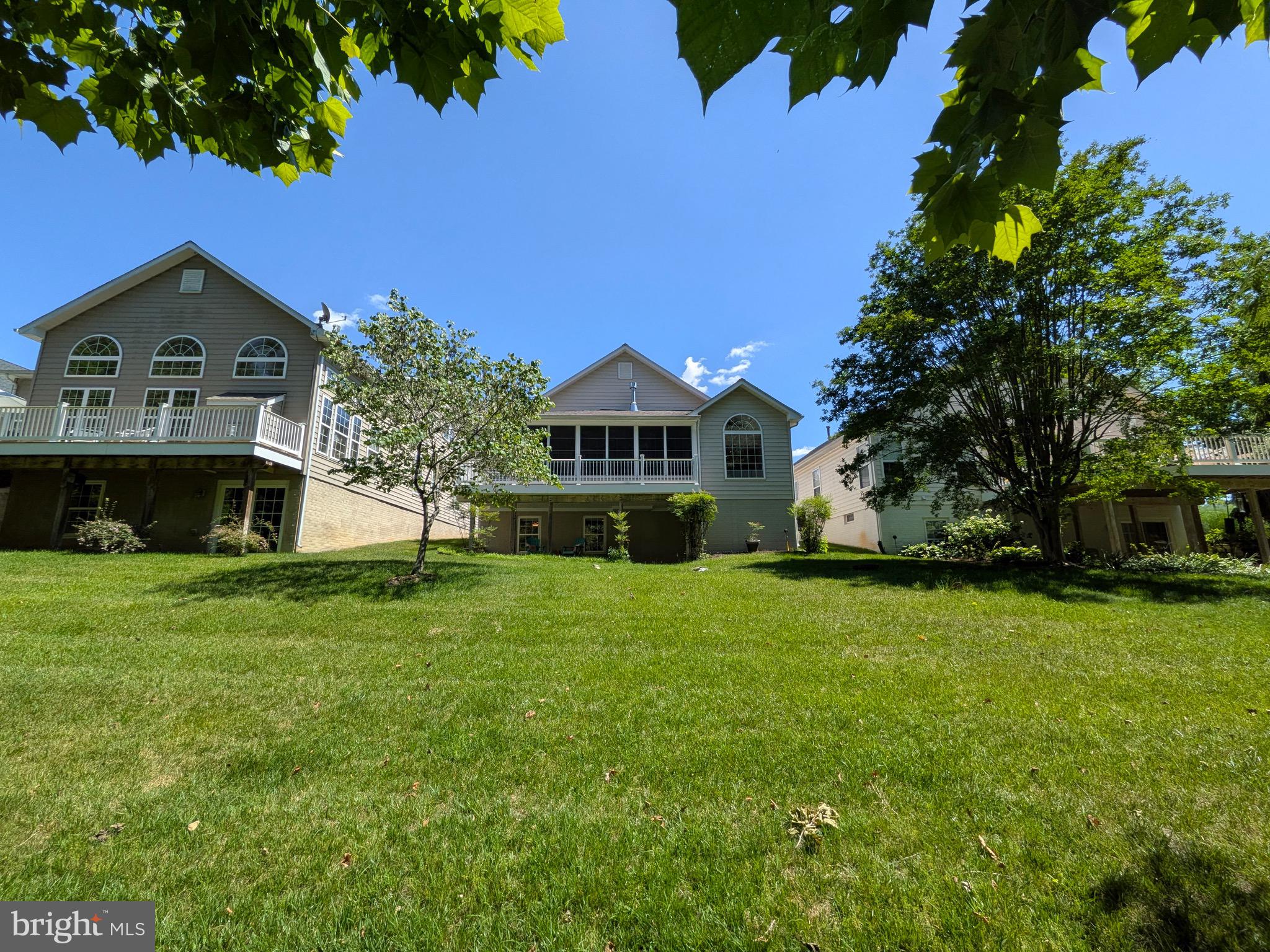 SYMPHONY VILLAGE AT CENTREVILLE - Residential
