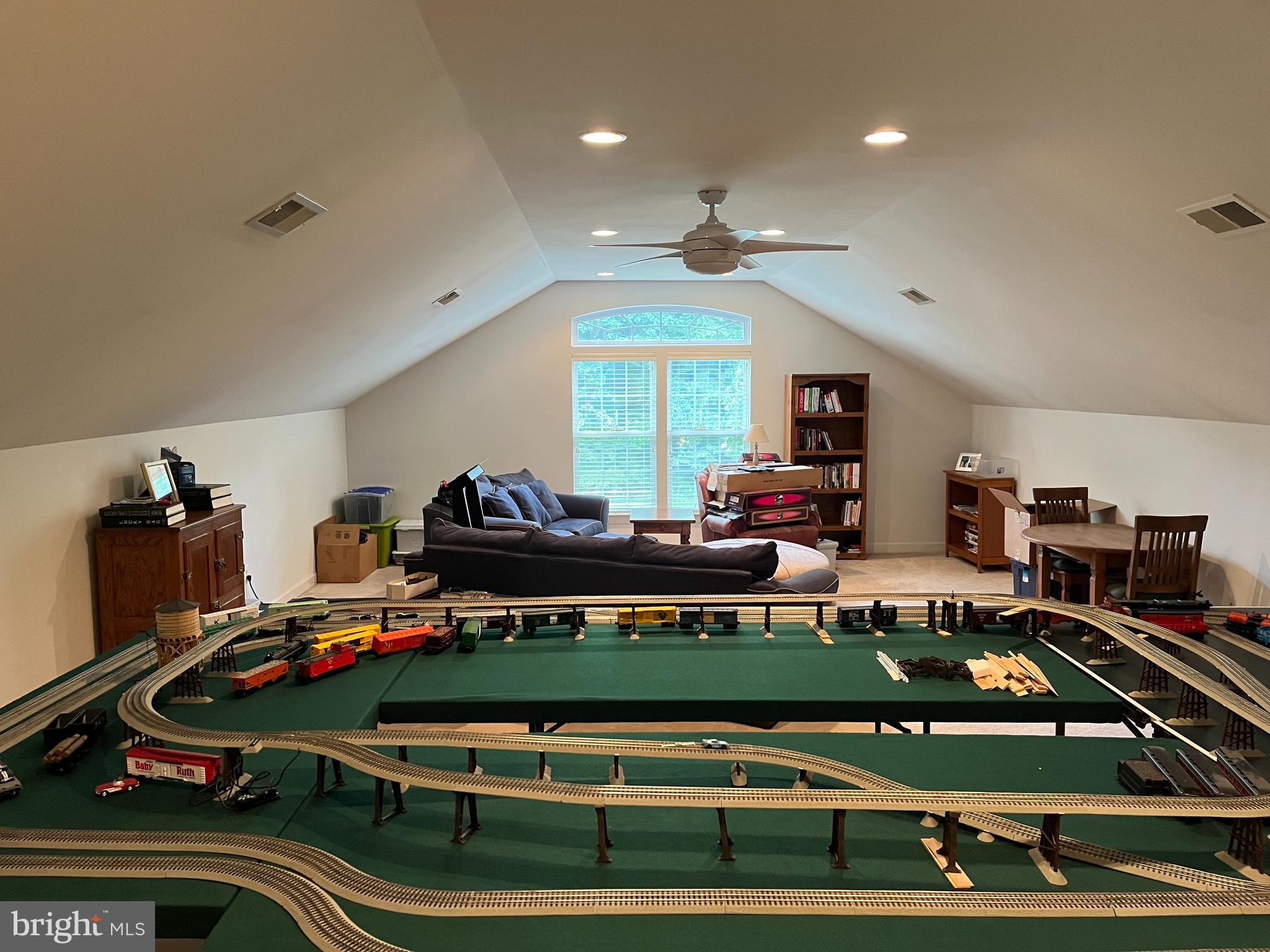 ESTATE AT SKIPTON CRK - Residential
