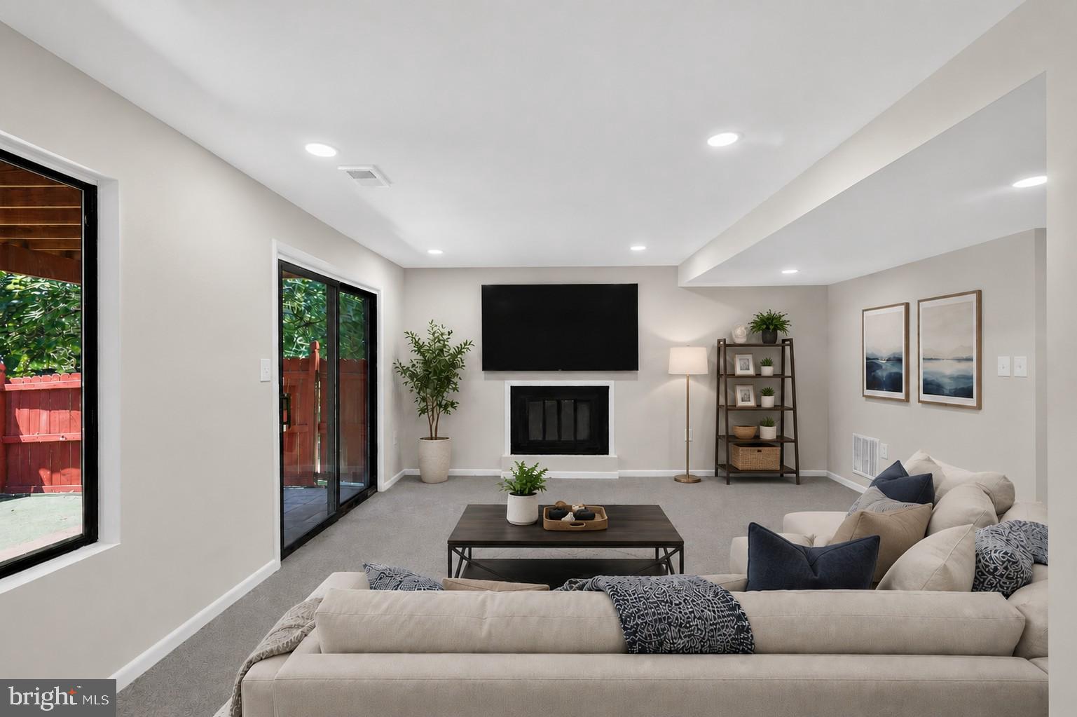 GREENCASTLE LAKE - Residential