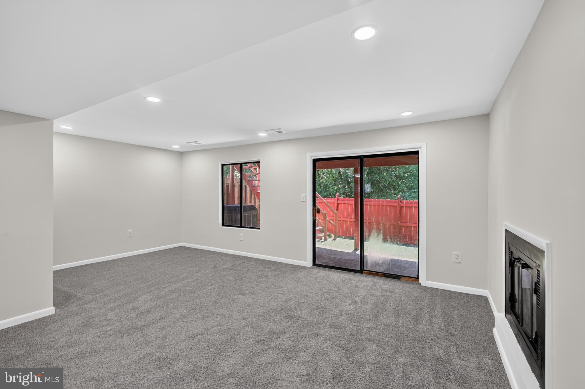 GREENCASTLE LAKE - Residential