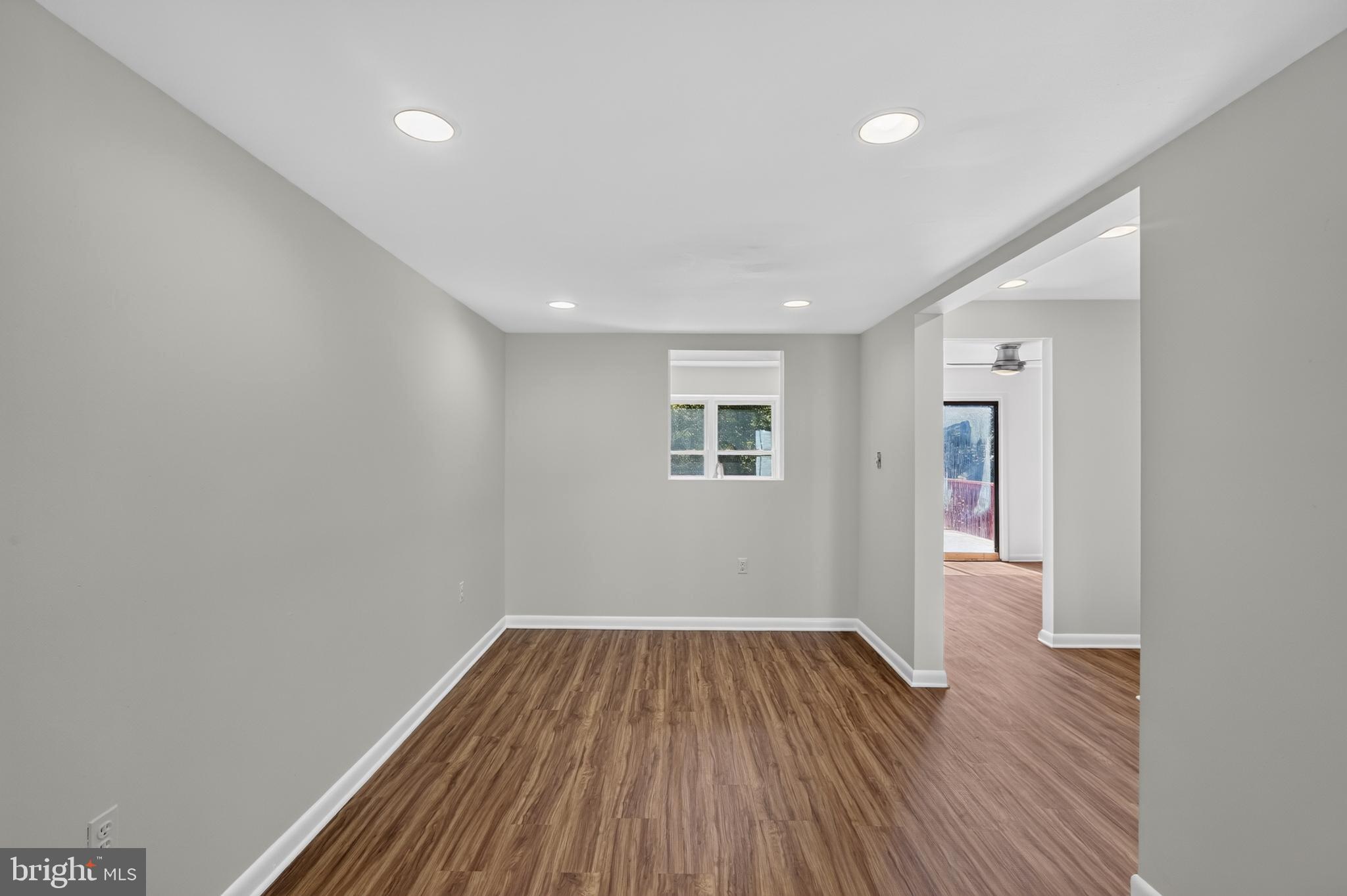 GREENCASTLE LAKE - Residential