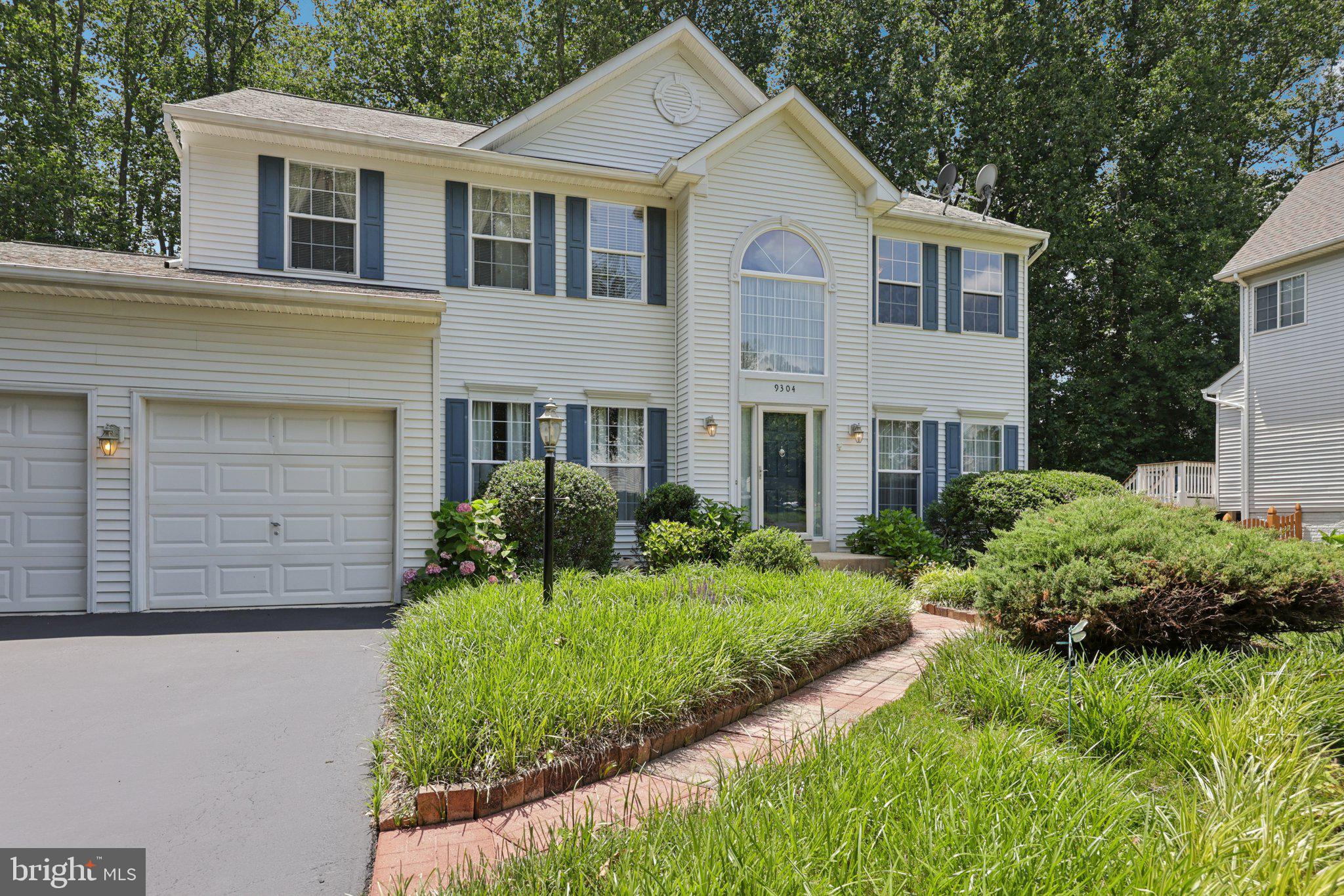 BLOOMS CROSSING - Residential