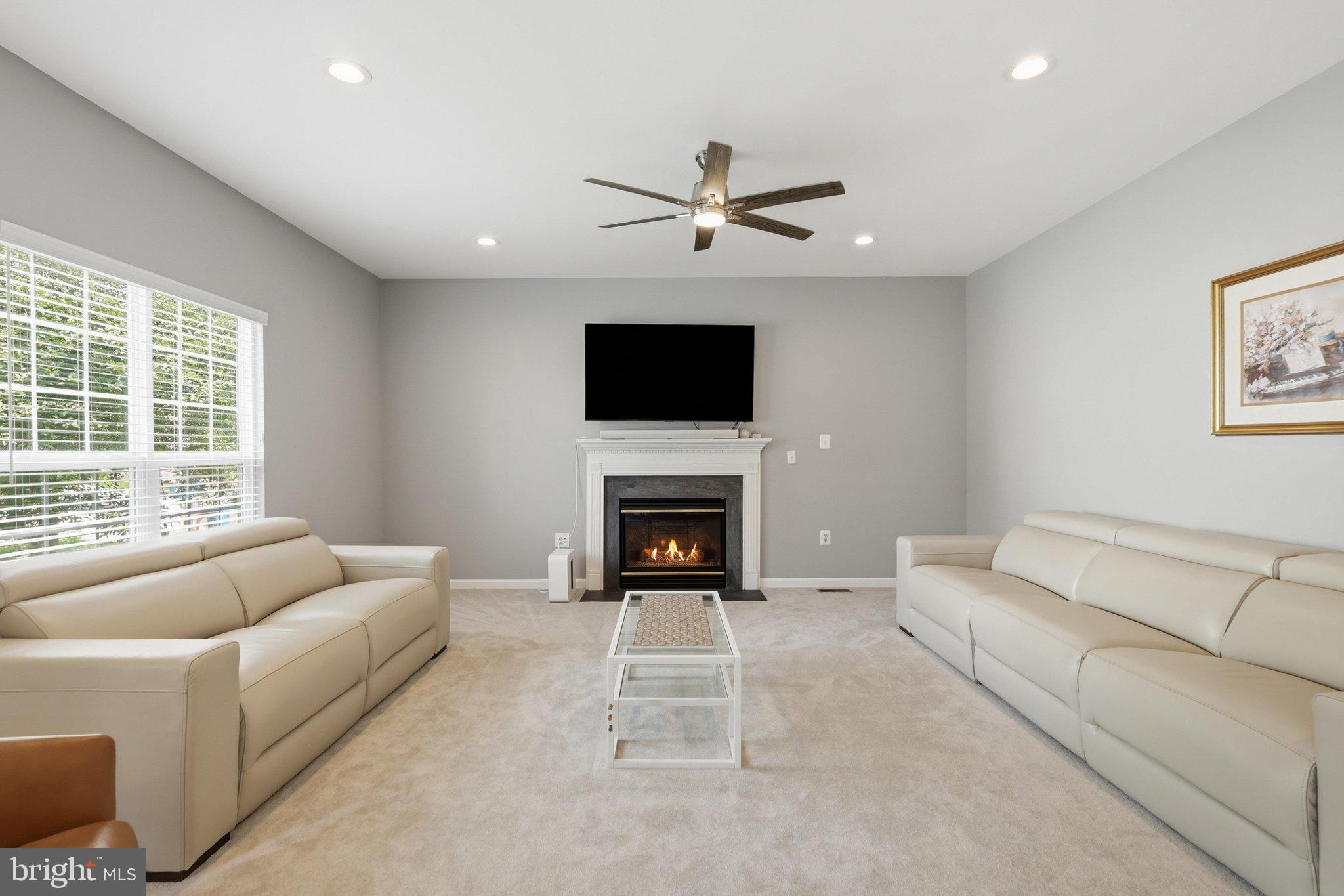 HIGHLAND OAKS - Residential