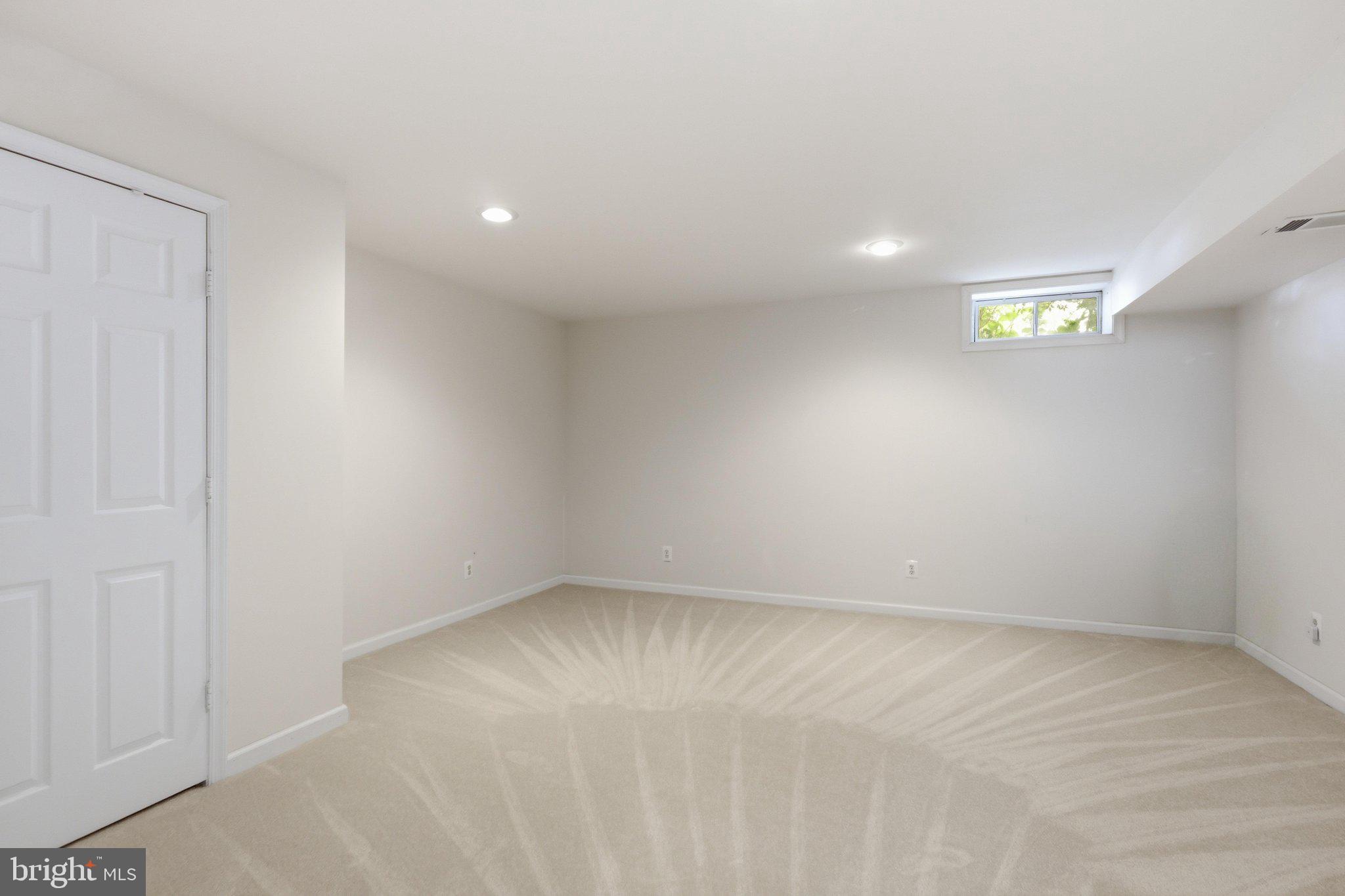HIGHLAND OAKS - Residential
